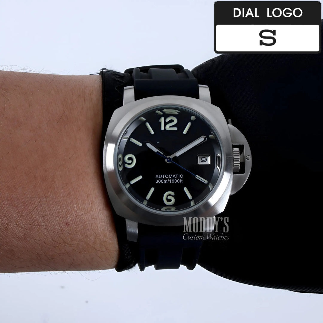 Paneiko | Black Rubber