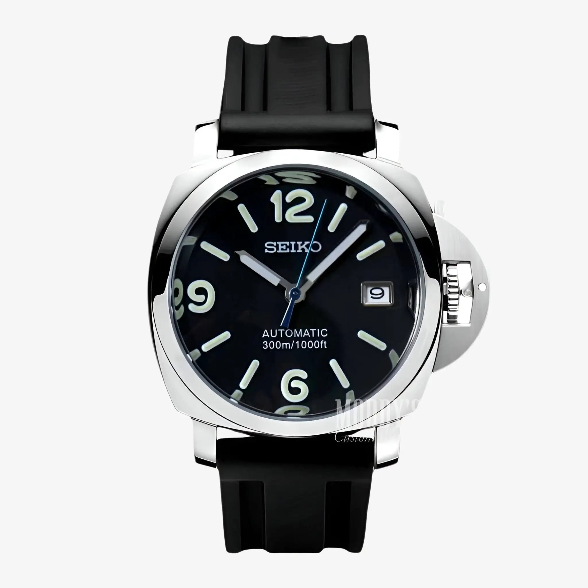 Seiko NH35 automatic watch with black rubber strap
