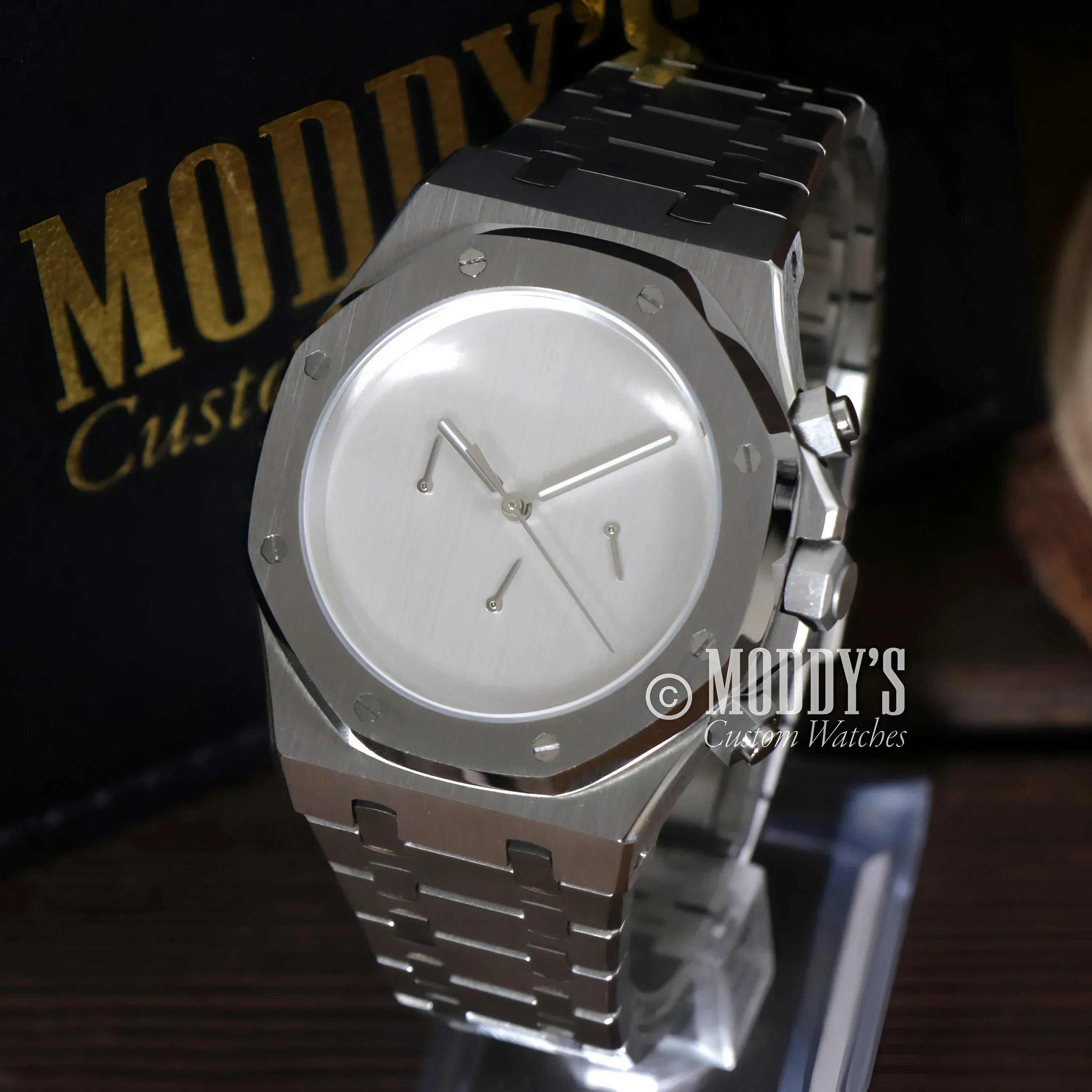 Silver-toned Royal Seikoak wristwatch with metal band and VK63 hybrid movement