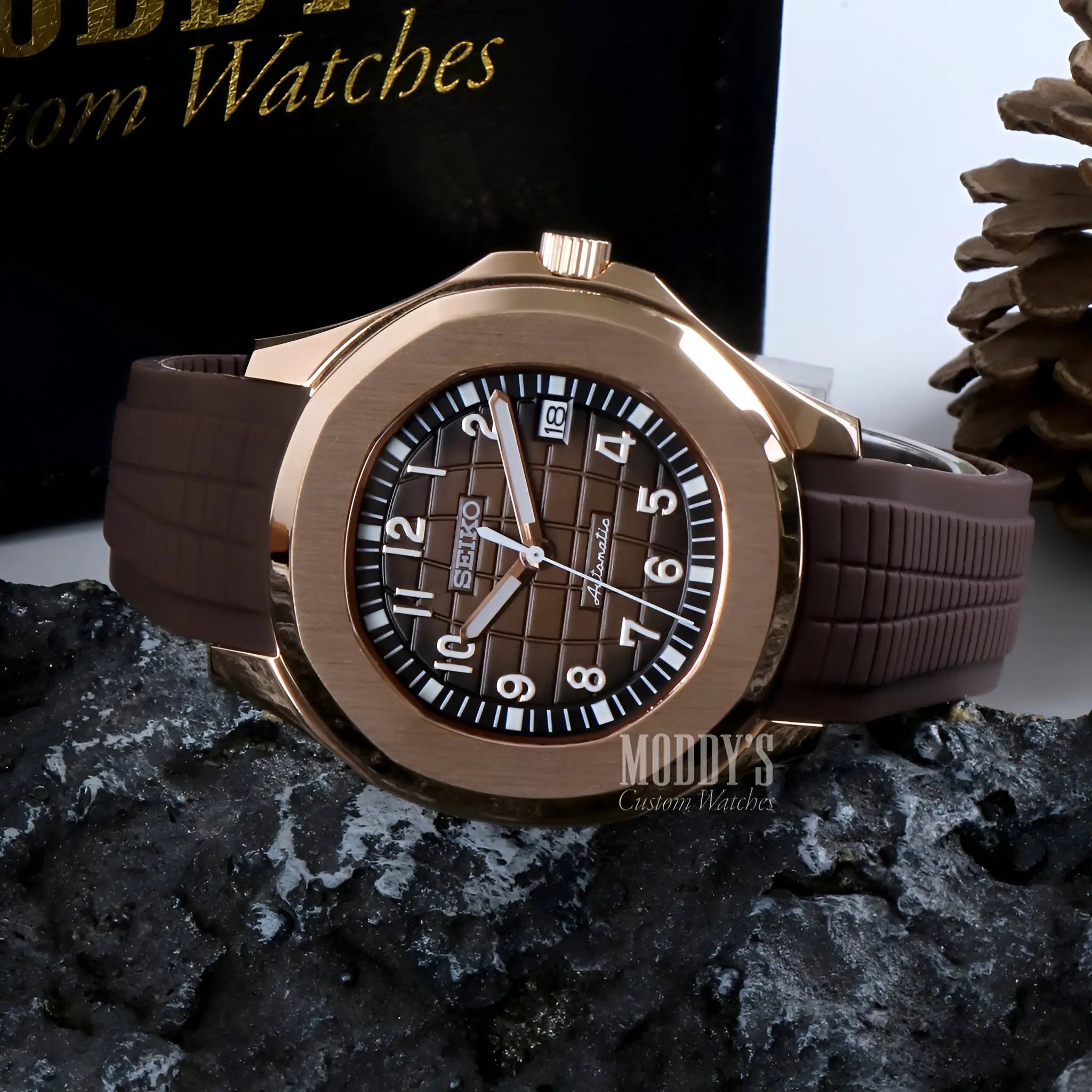 Rose gold Seiko mod Aquanaut diver watch with brown rubber strap, NH35 movement