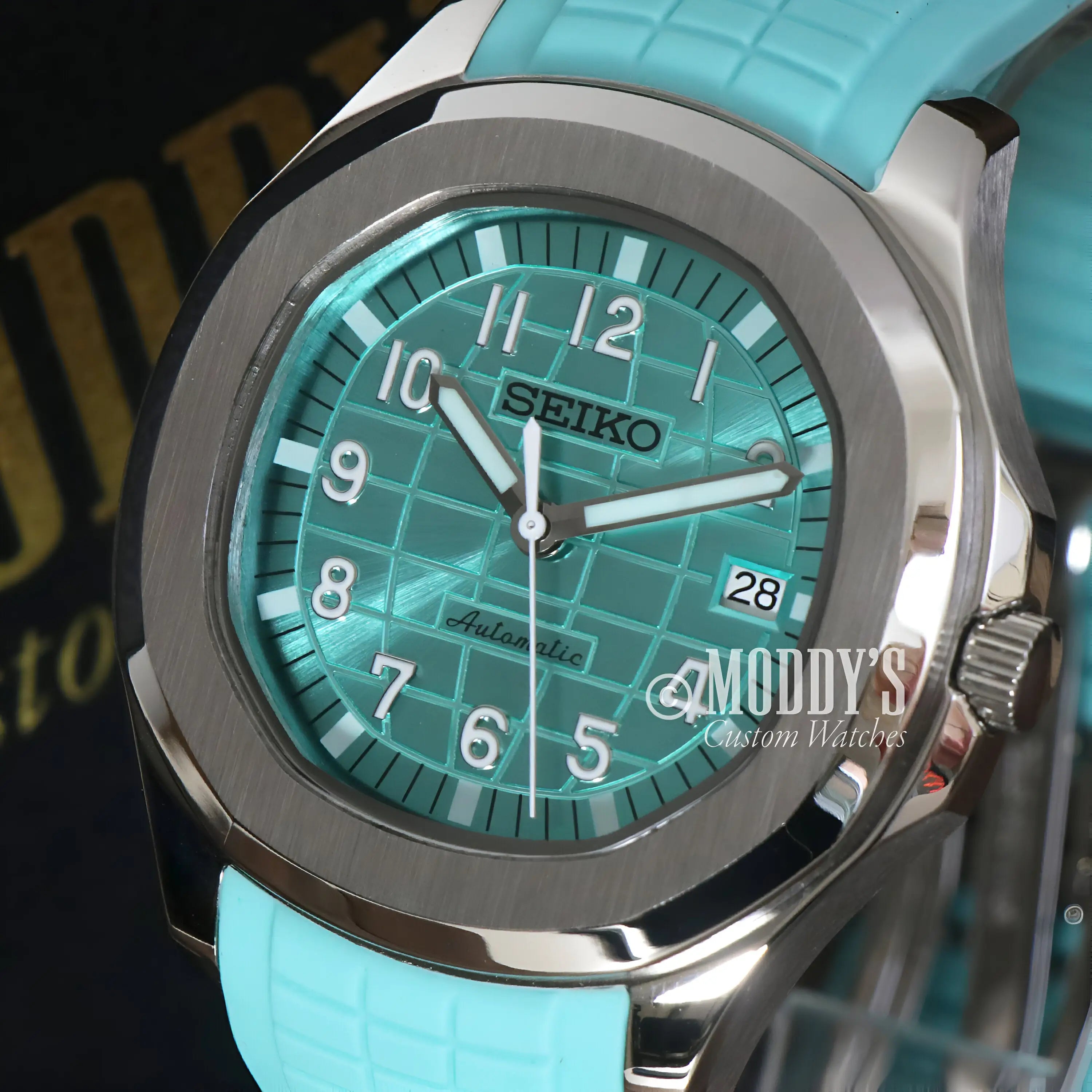 Seiko mod Aquanaut NH35 automatic in Tiffany metallic blue with mint green rubber strap