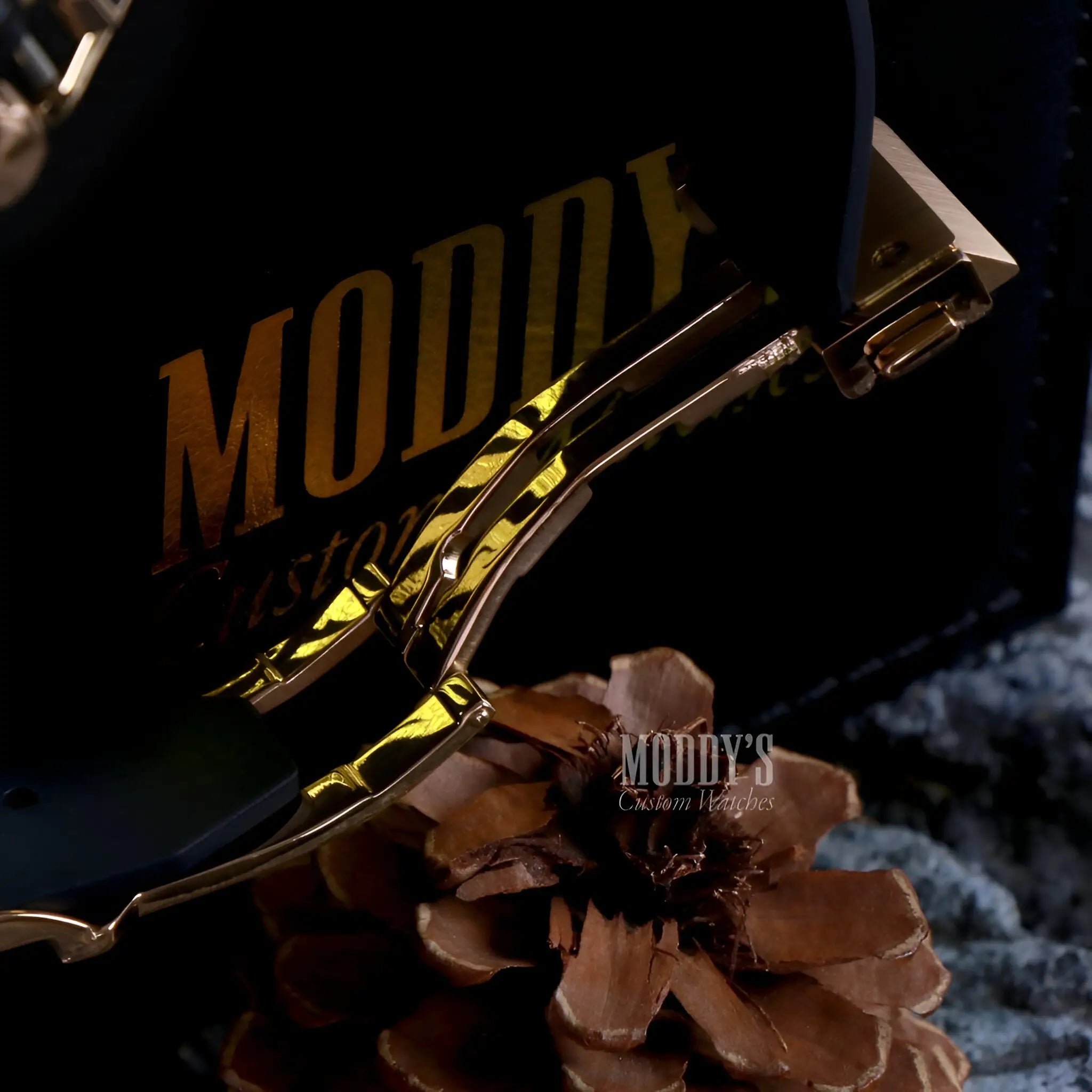 Hubleiko Big Bang Rose Gold razor with VK63 hybrid movement