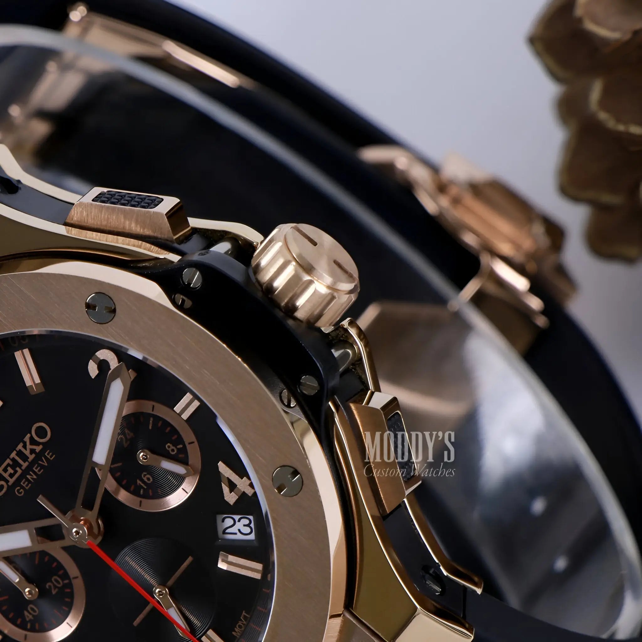 Big Bang Rose Gold Seiko chronograph watch with VK63 hybrid movement