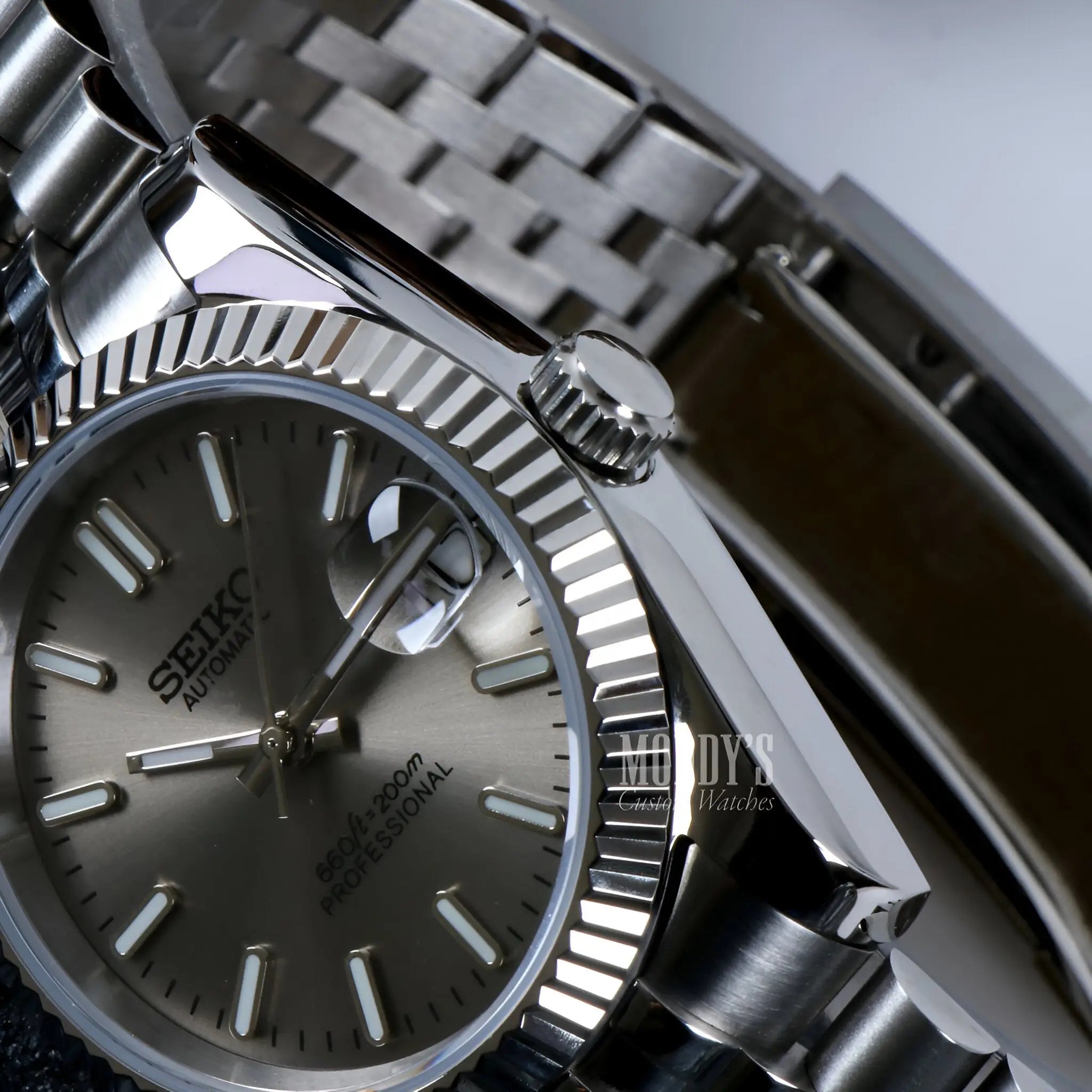 Seiko NH35 automatic mod Datejust watch with silver dial and 316L steel bracelet