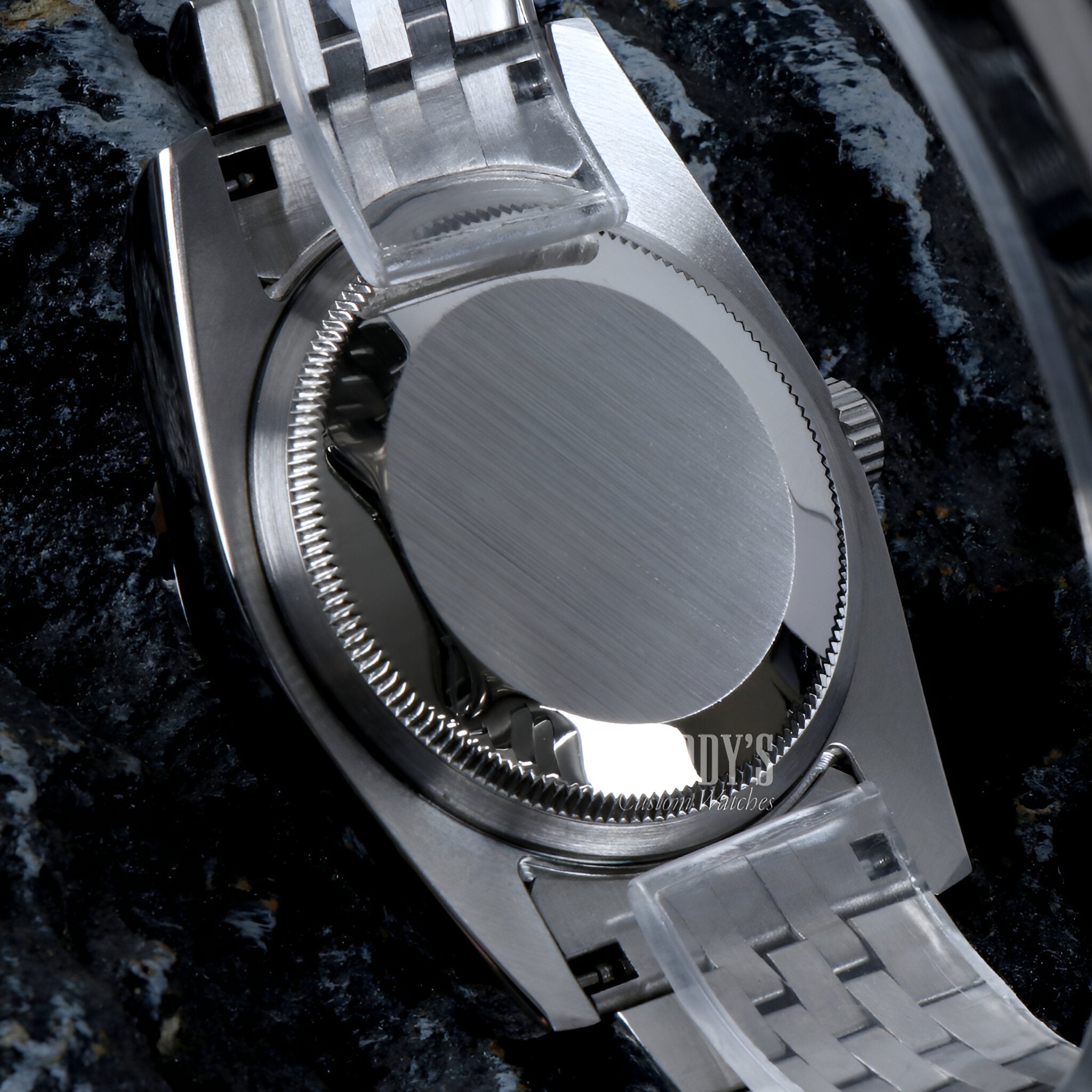 Seikojust | Classic Black