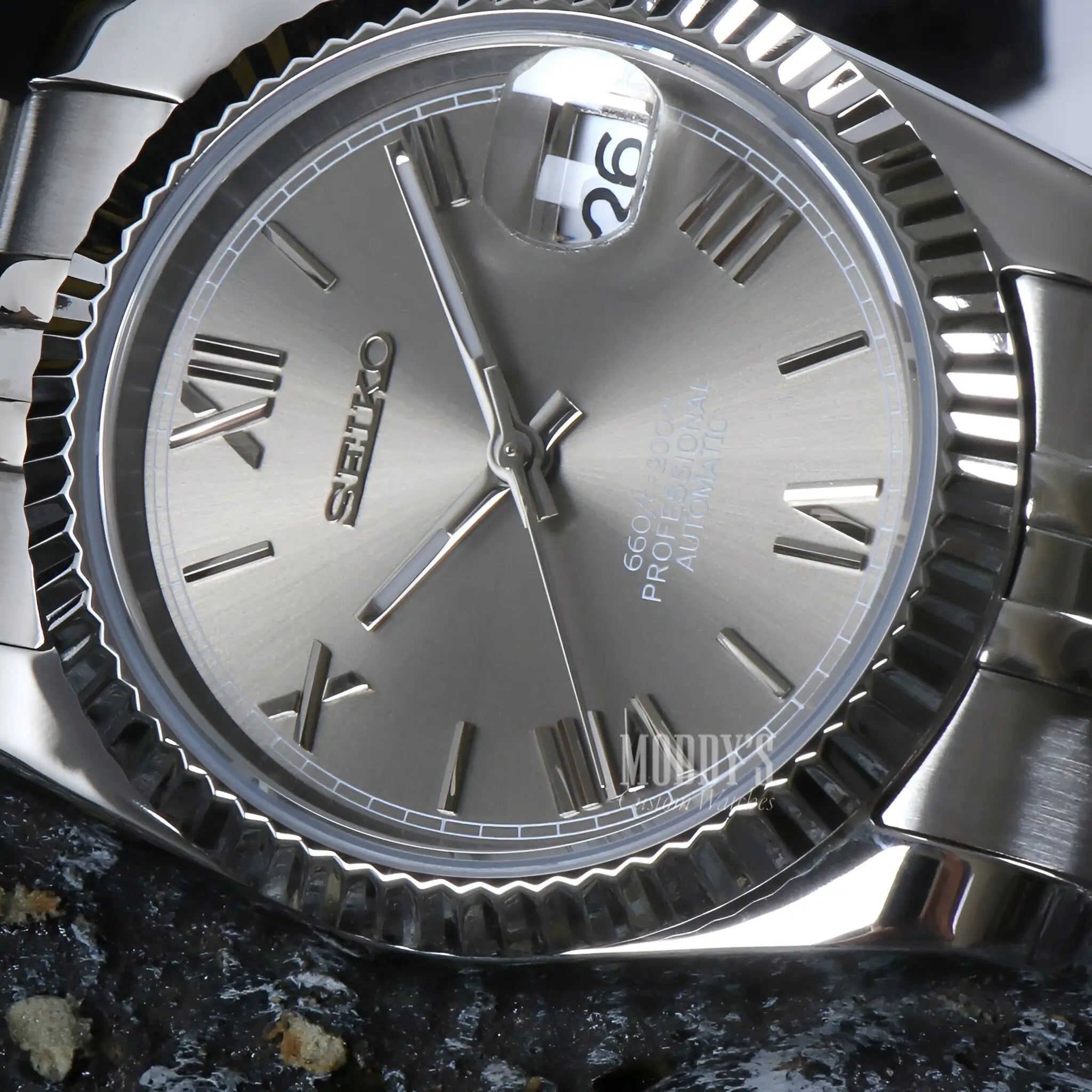 Silver Seiko NH35 Automatic with Iconic Datejust Design