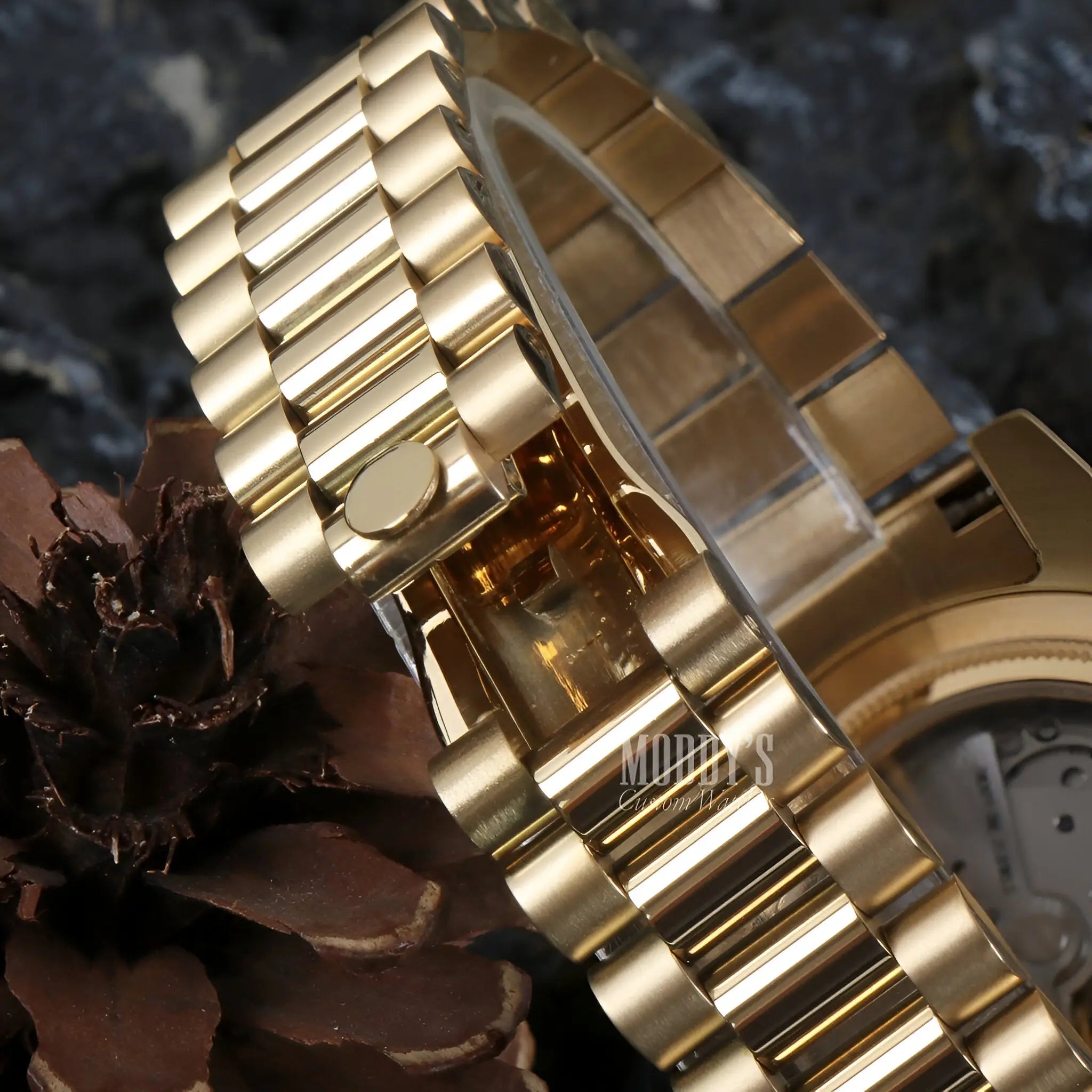 Gold Rolex Seiko mod watch with link bracelet, white Arabic dial, 316L steel, automatic movement