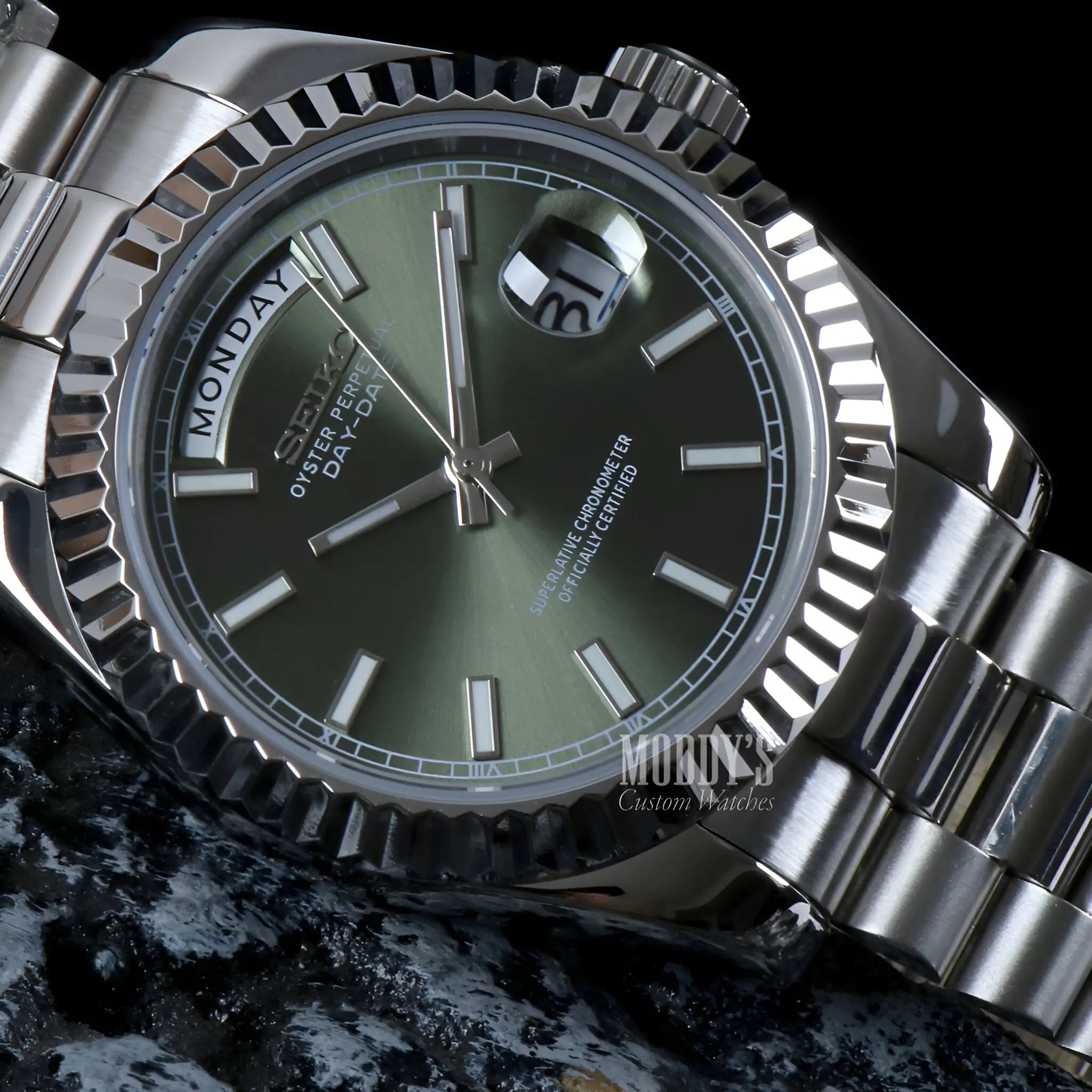 Seiko mod Datejust with mint green dial, 316L stainless steel case and bracelet, automatic movement