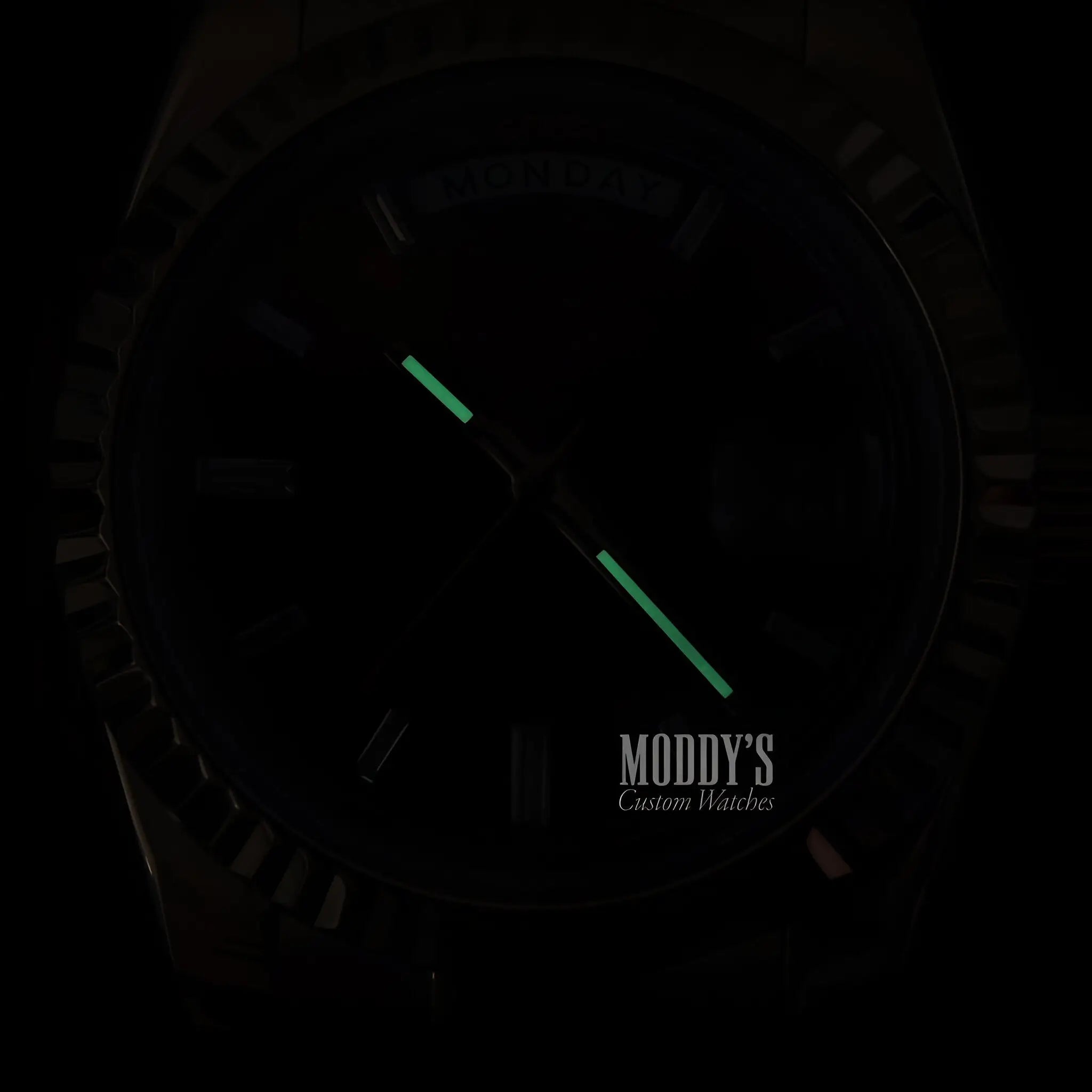 Green lume Seiko mod watch with camo strap, black face, 316L steel, automatic movement