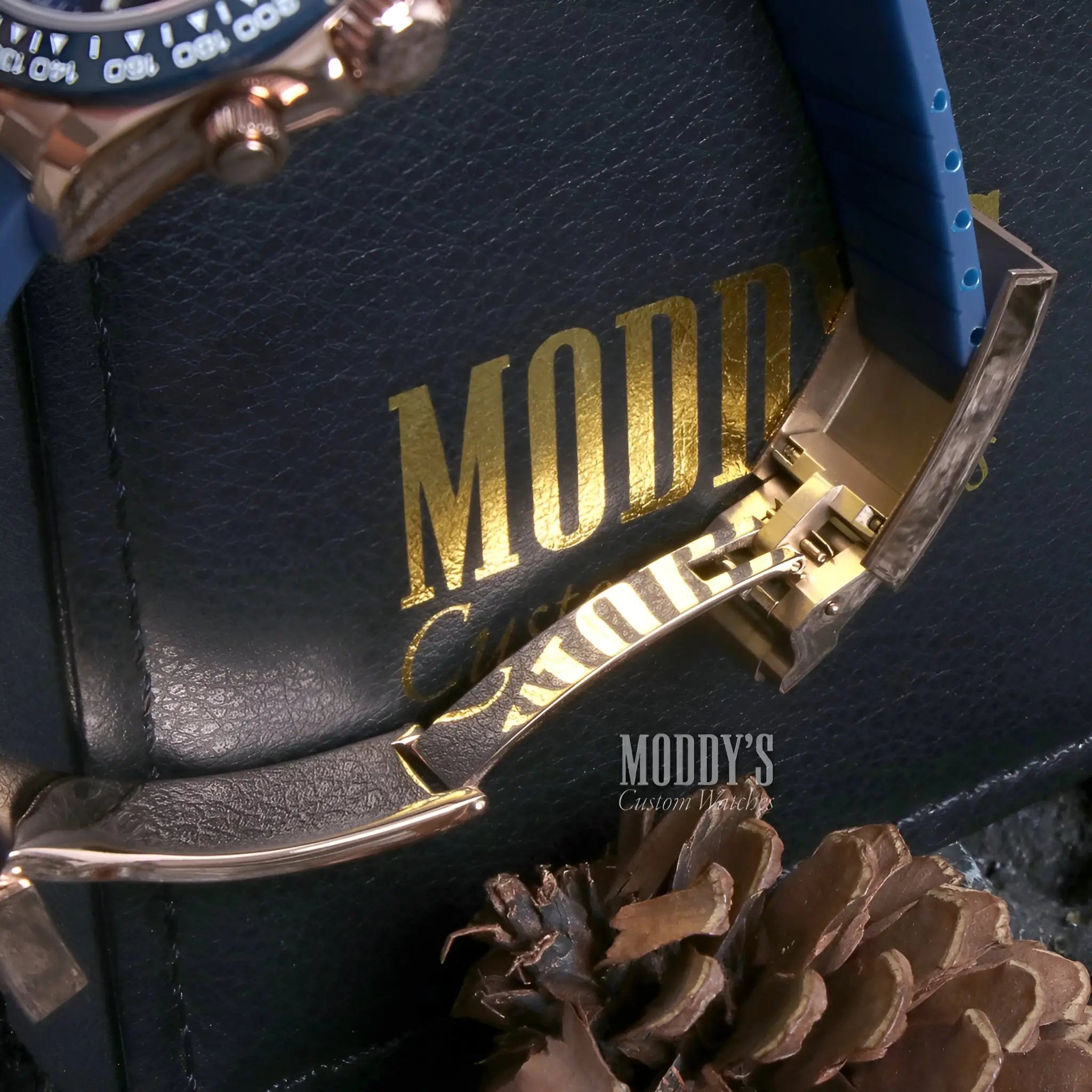 Seiko VK63 hybrid mod Daytona watch in gold, black leather, rose-gold accents