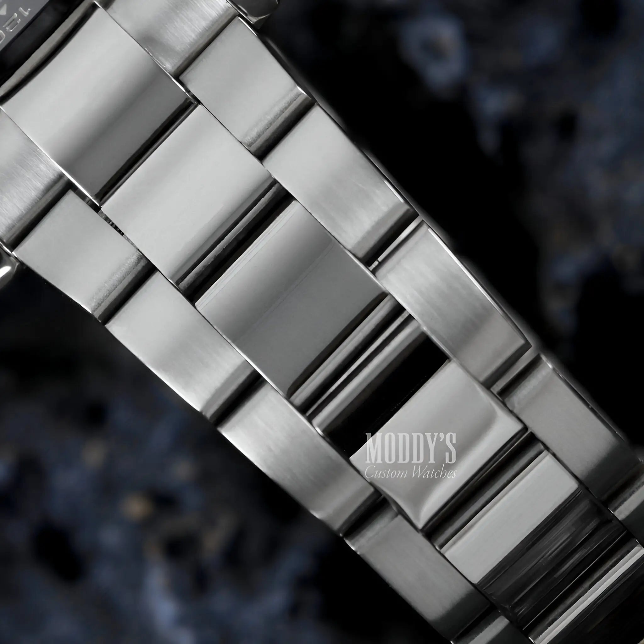 Seiko VK63 Hybrid Seitona Ice Blue watch with stainless steel band