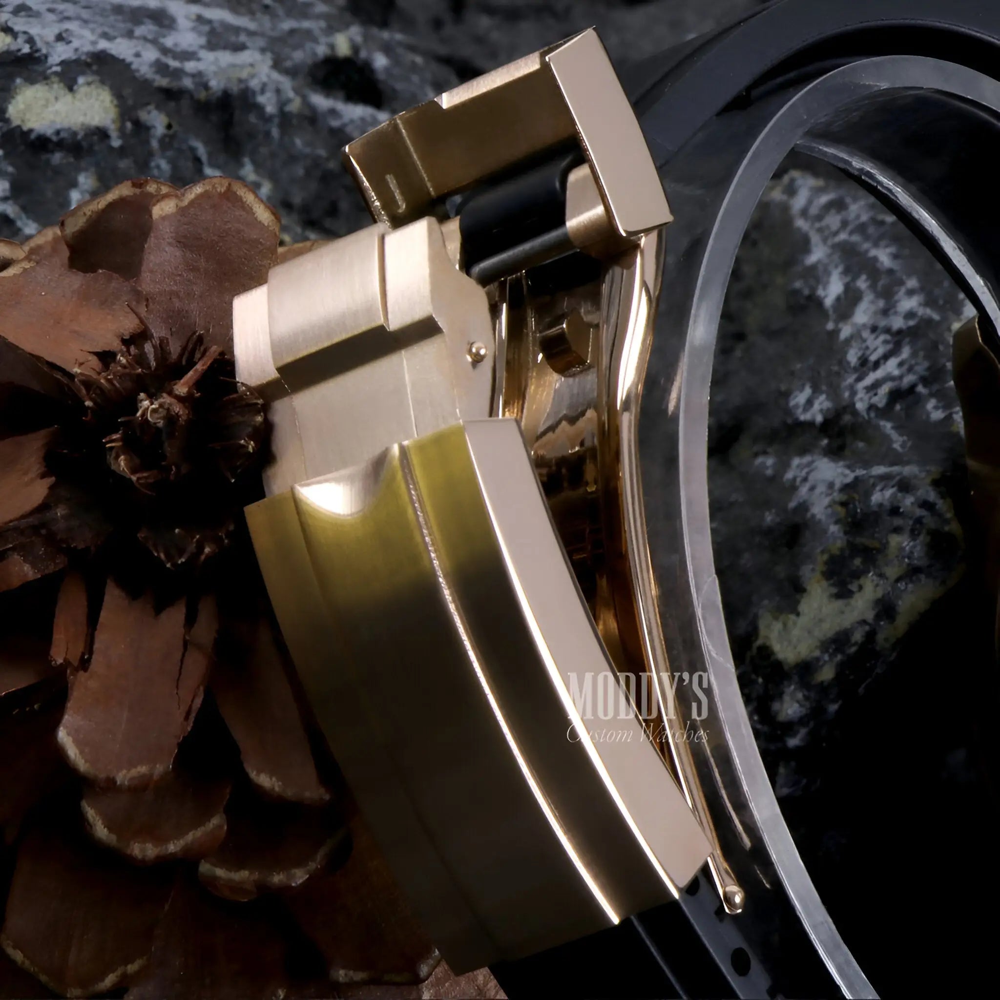 Seitona Rose Gold watch with black leather strap and silver buckle