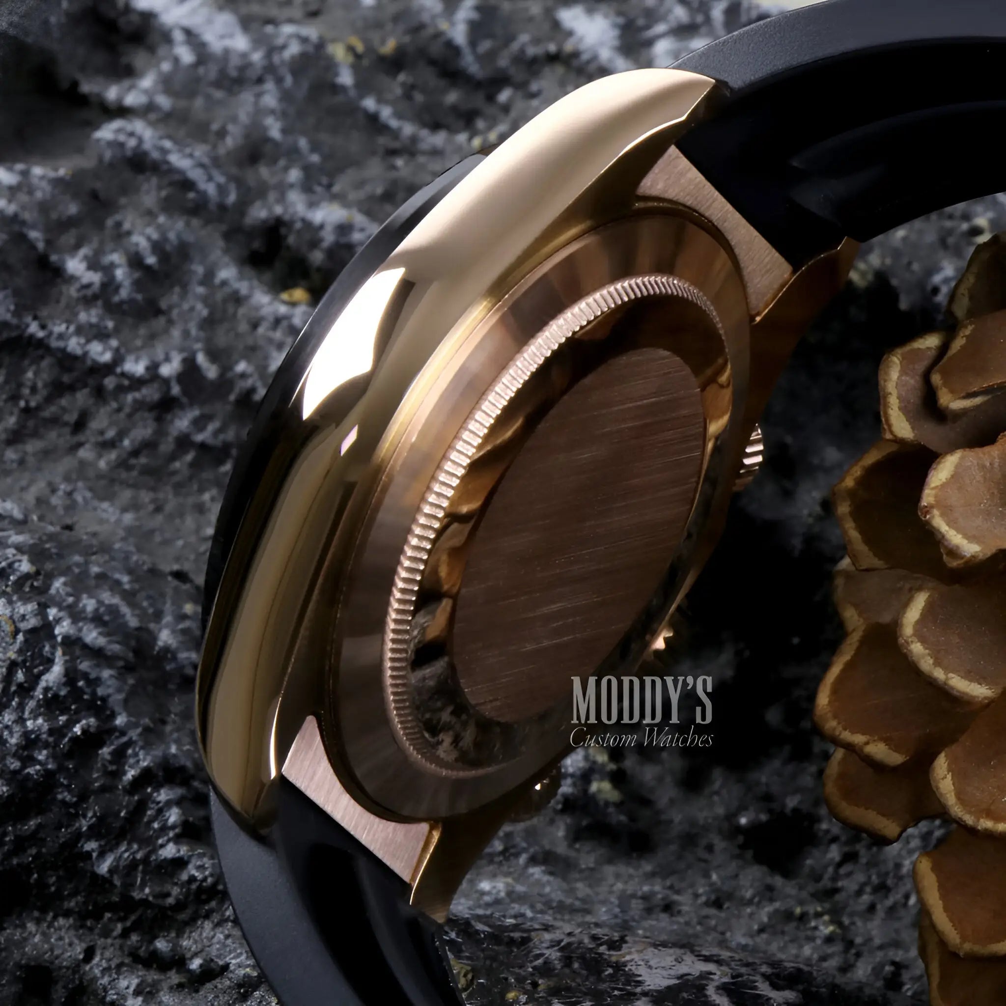 Seitona Rose Gold watch with gold black dial and textured strap