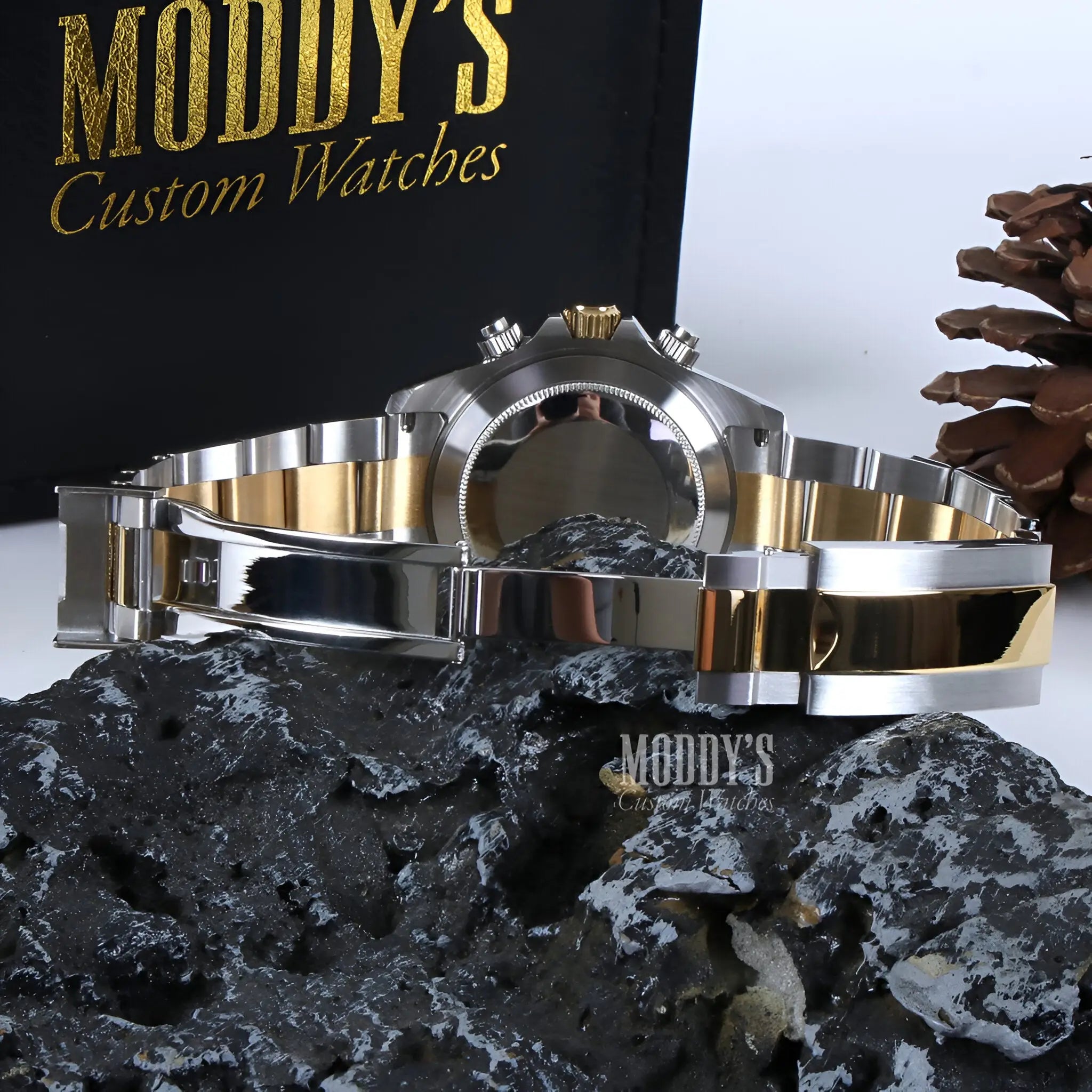 Seiko mod Daytona with VK63 hybrid movement, gold and silver accents