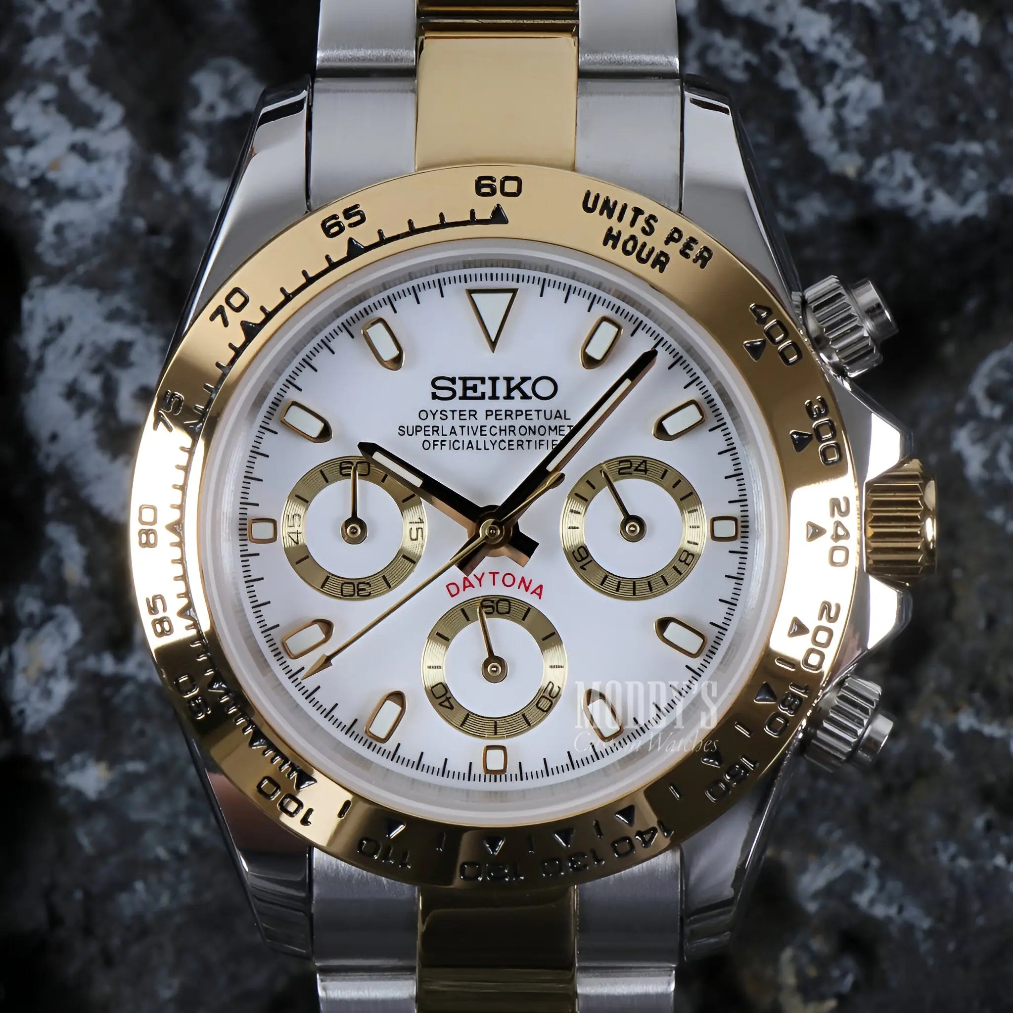 Seiko mod Daytona chronograph with VK63 hybrid movement, white dial