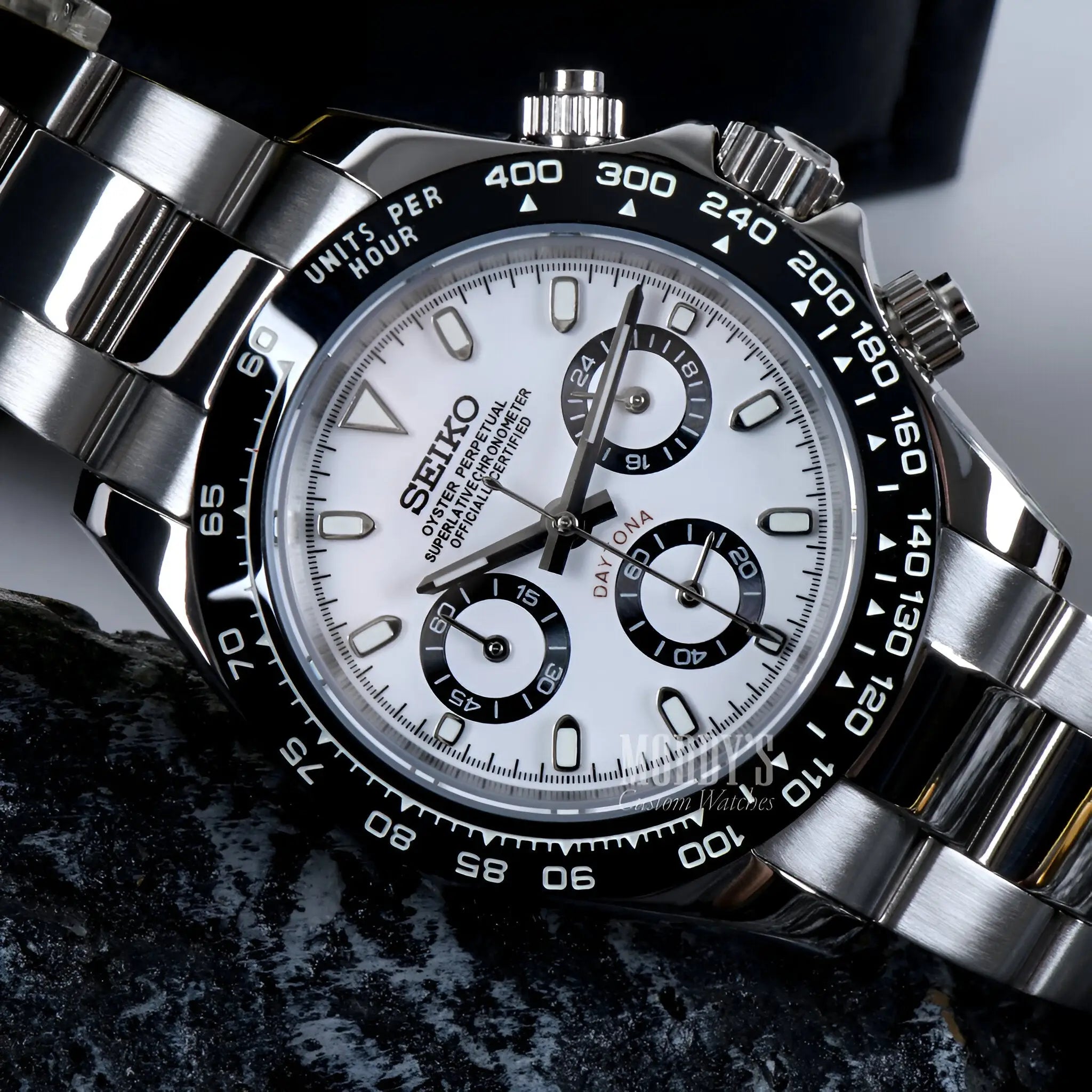 Seiko mod Daytona VK63 hybrid panda chronograph watch