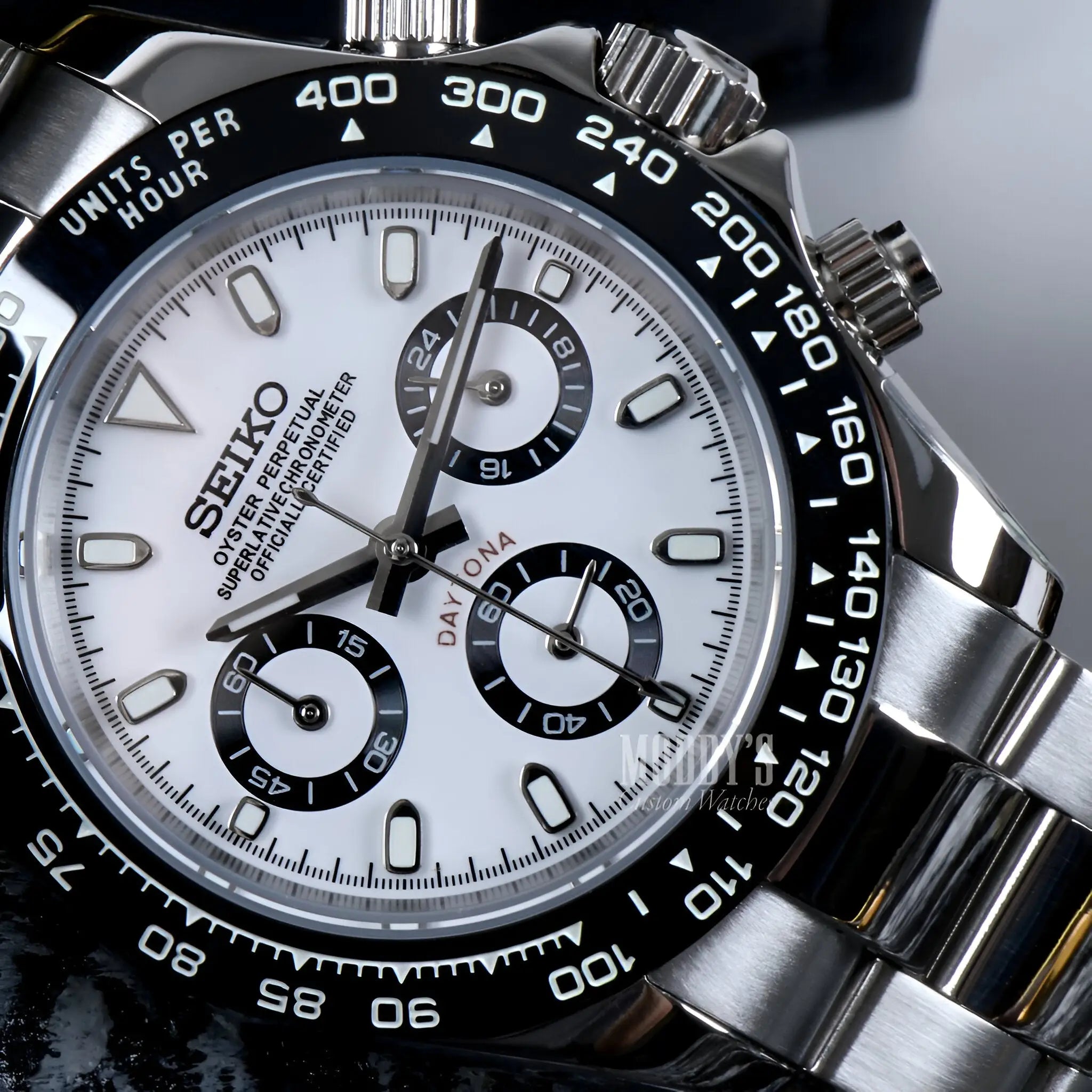 Seiko VK63 hybrid mod Daytona panda watch with white dial