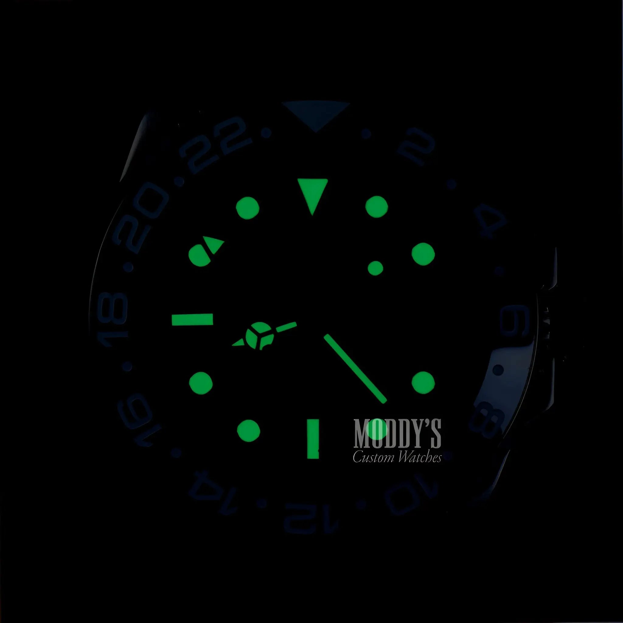 Seiko NH34 stainless steel GMT Pepsi glow-in-the-dark watch