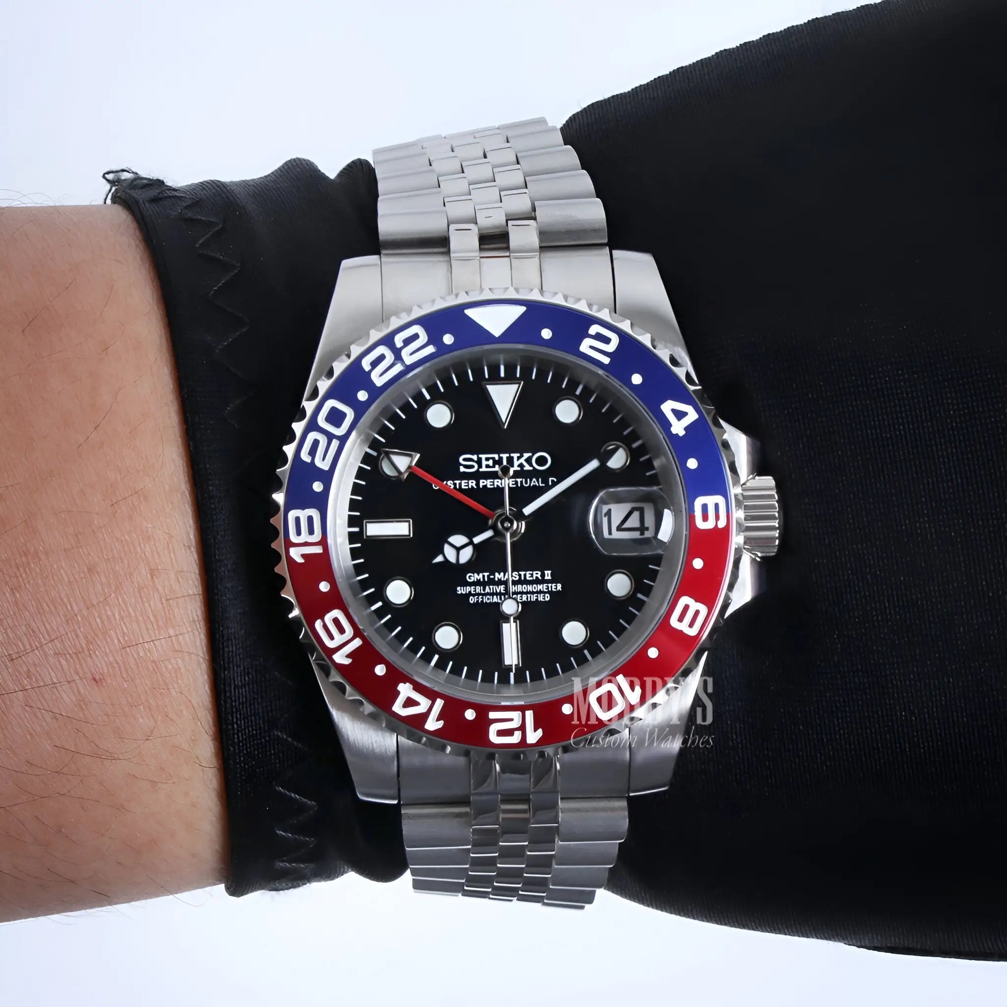 Seiko NH34 stainless steel GMT watch with Pepsi bezel and iconic mod design