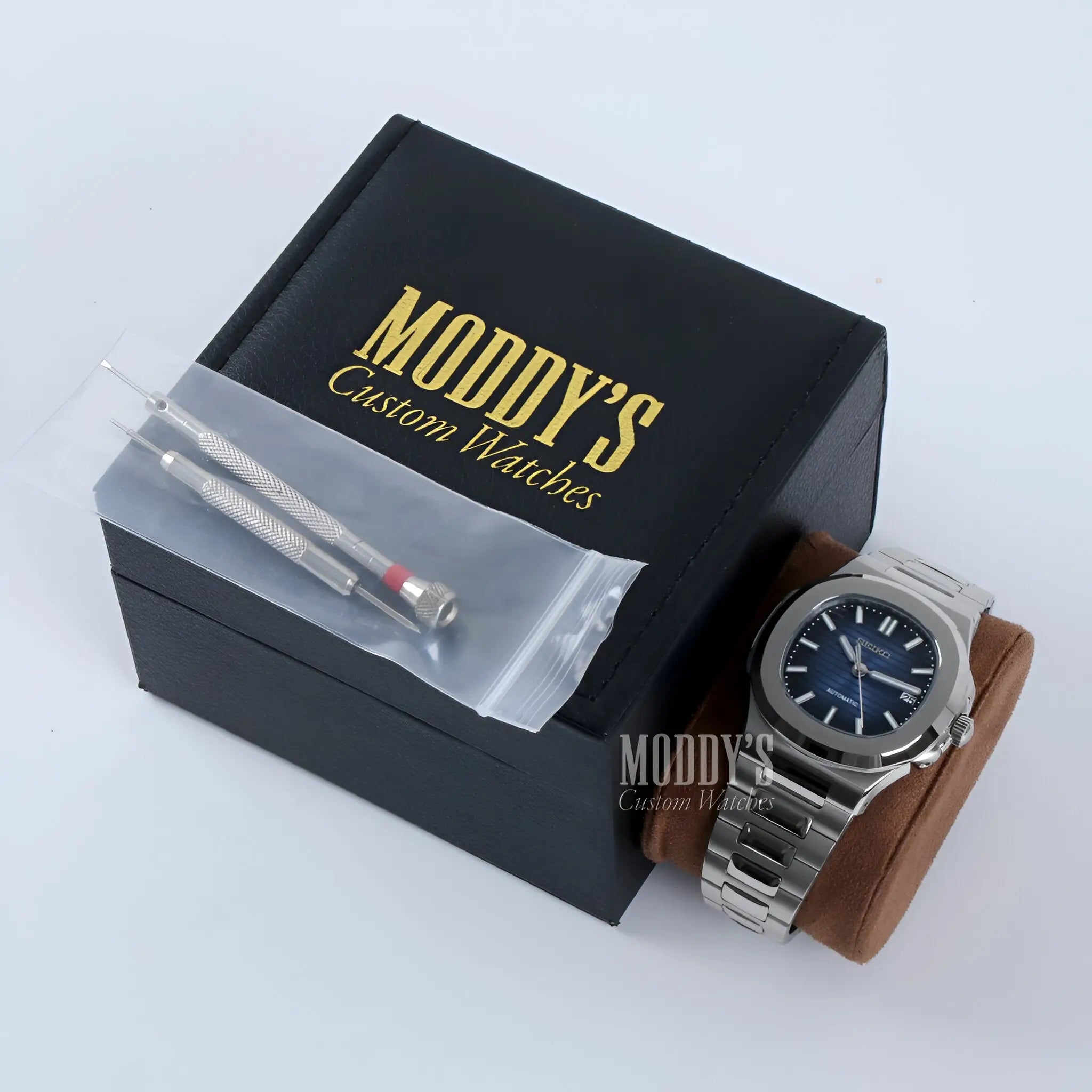 Seiko mod Nautilus Nautiko Royal Blue watch with 316L stainless steel