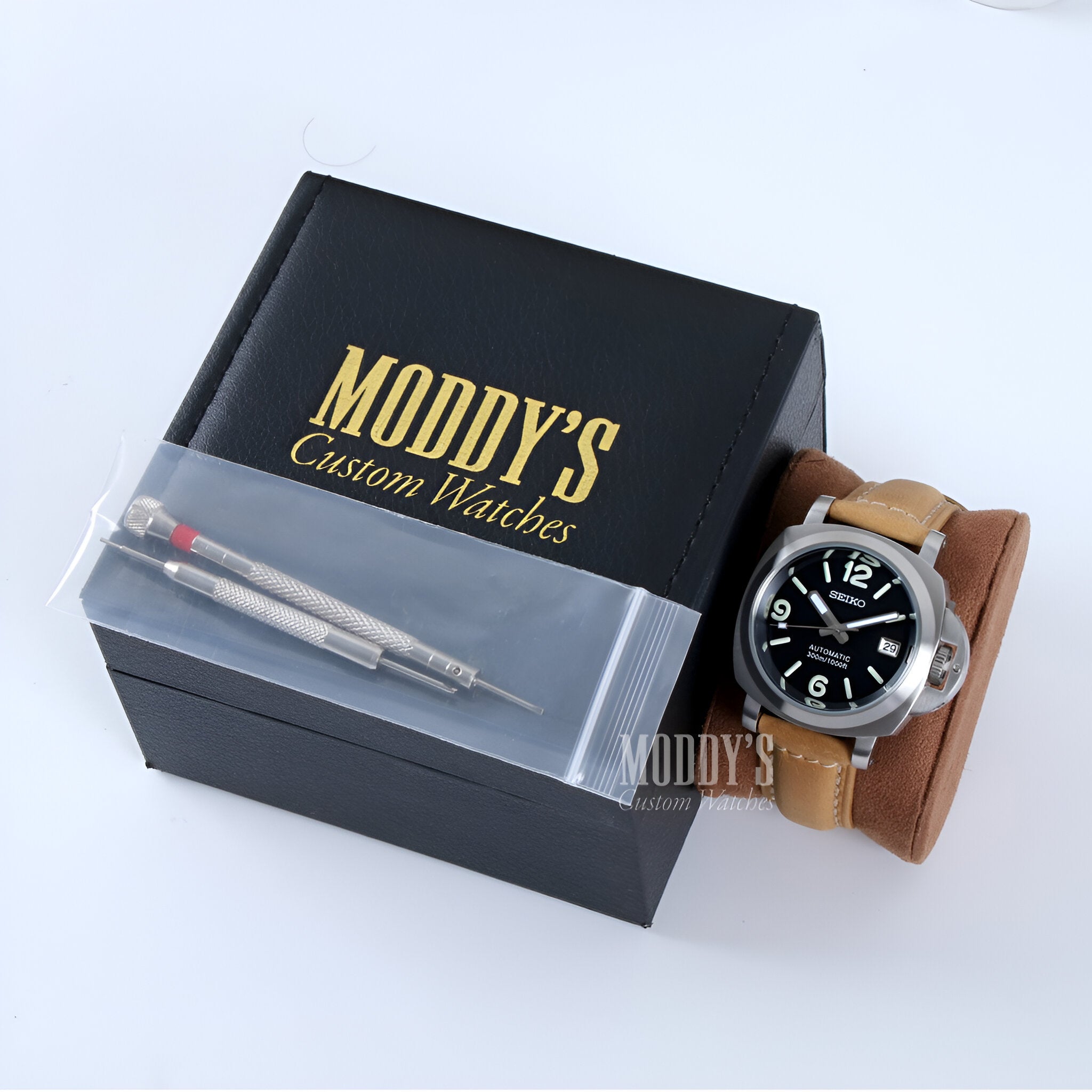 Paneiko | Sand Leather