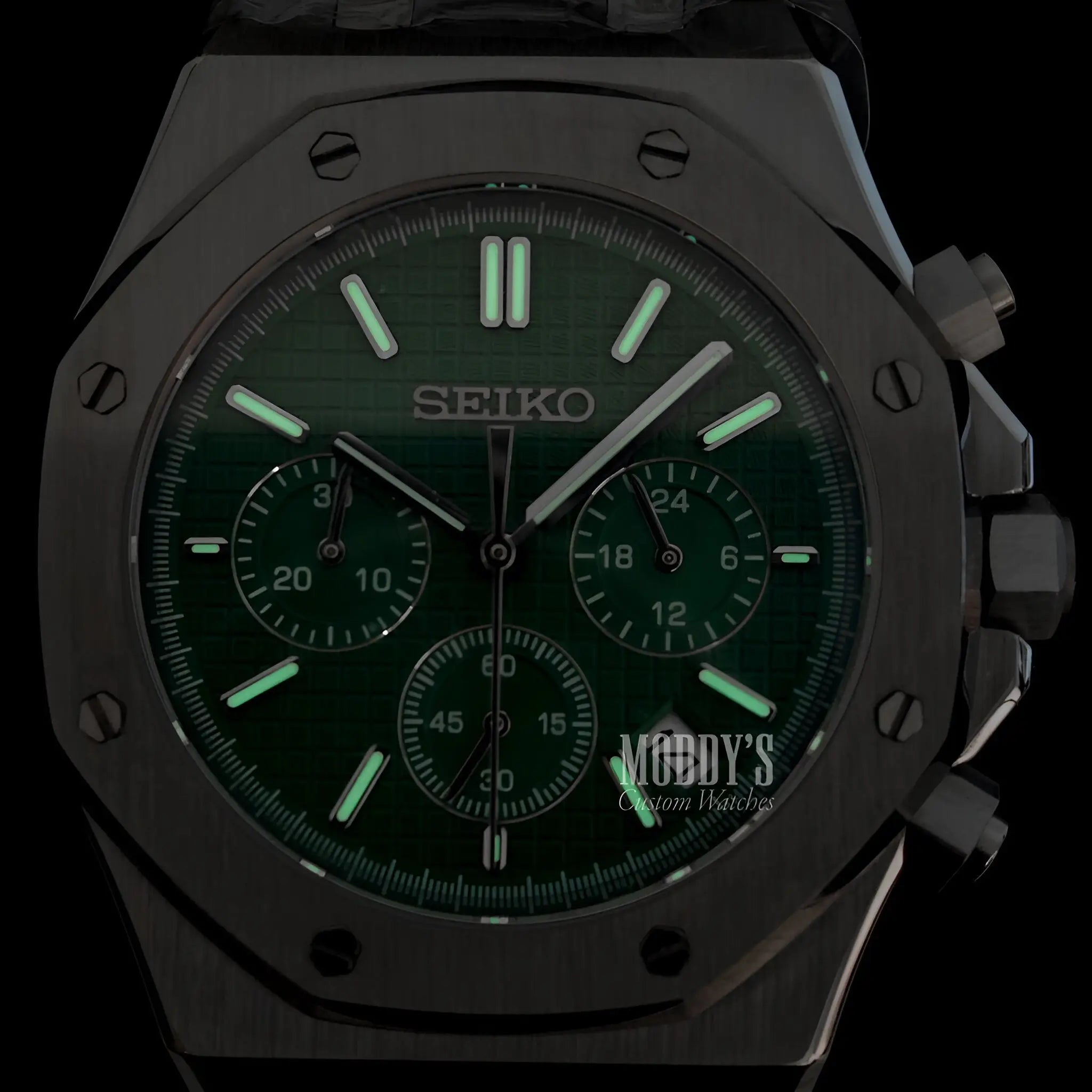 Royal Seikoak Chrono Green watch with Seiko VK63 hybrid and Royal Oak design