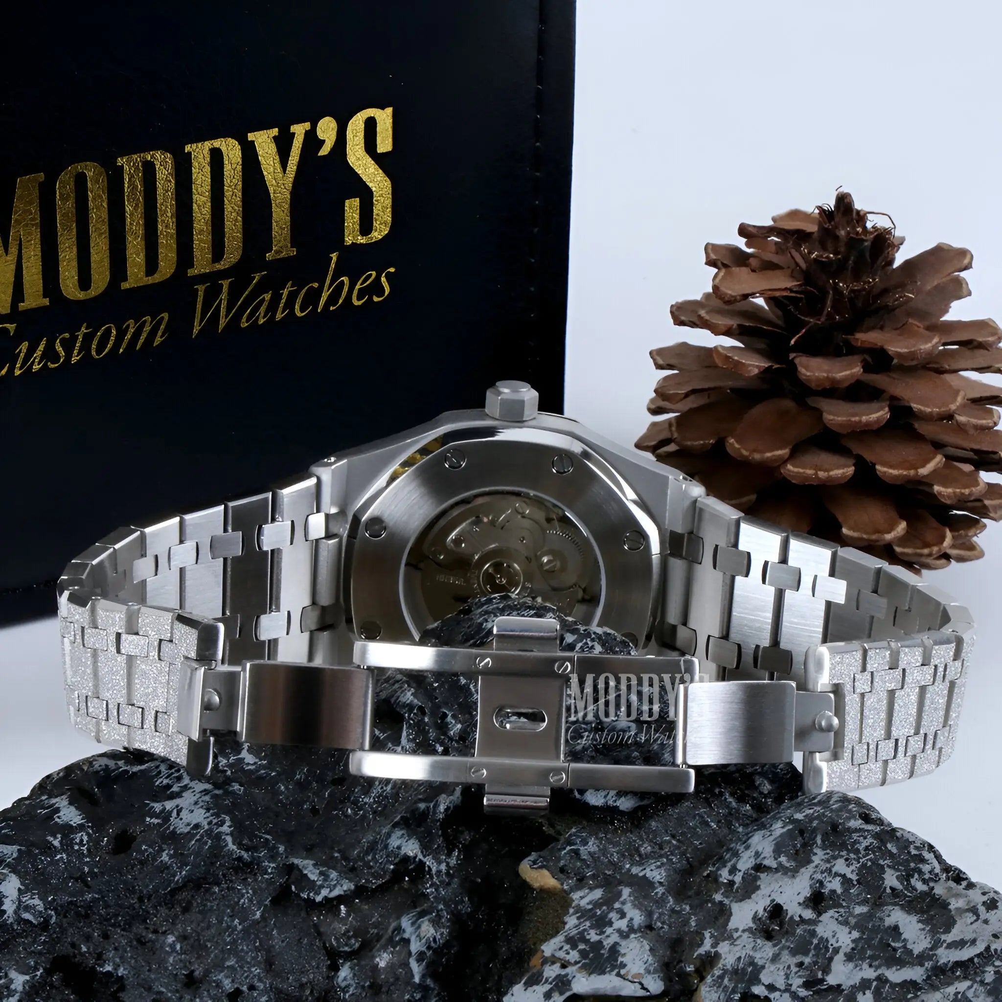 Royal Seikoak White Iced Out watch with Seiko NH35 automatic movement