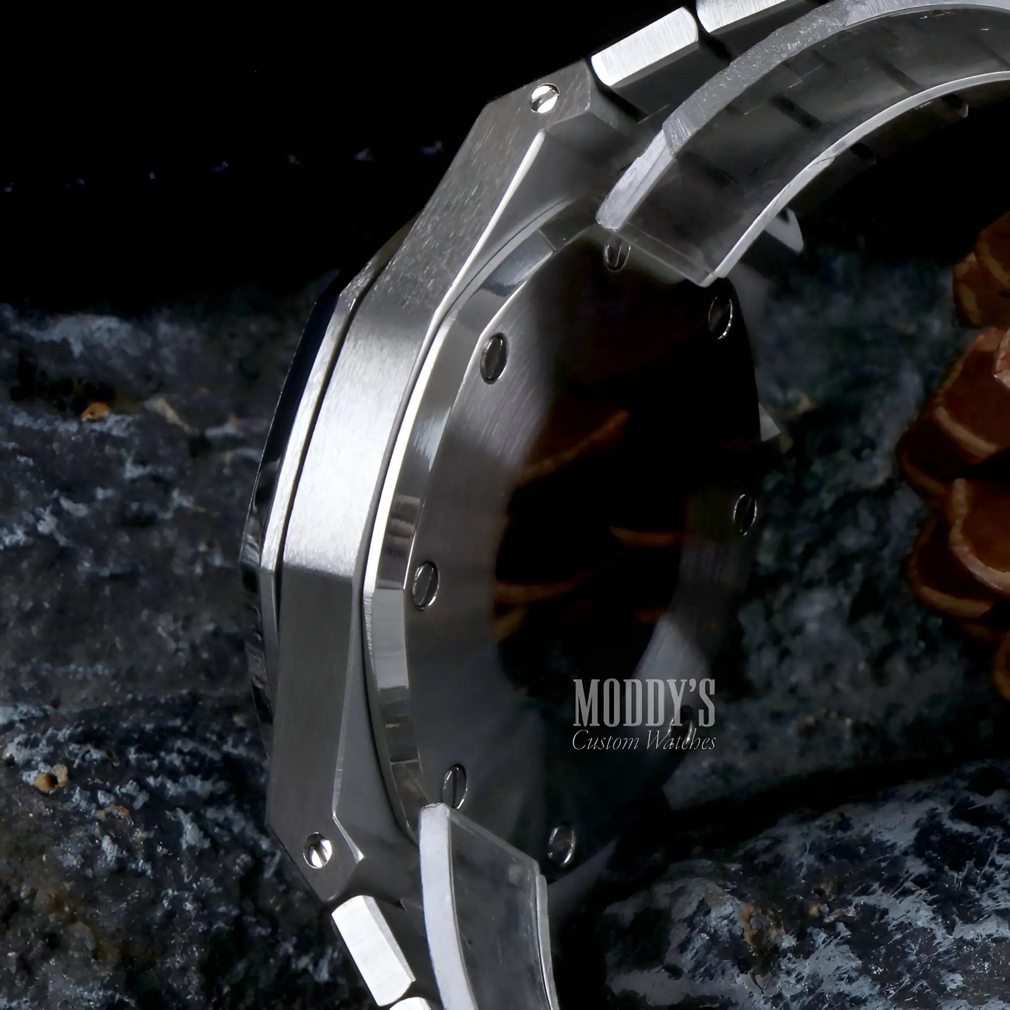 Royal Seikoak Green mod with Seiko NH35 automatic silver bezel and screw-down crown