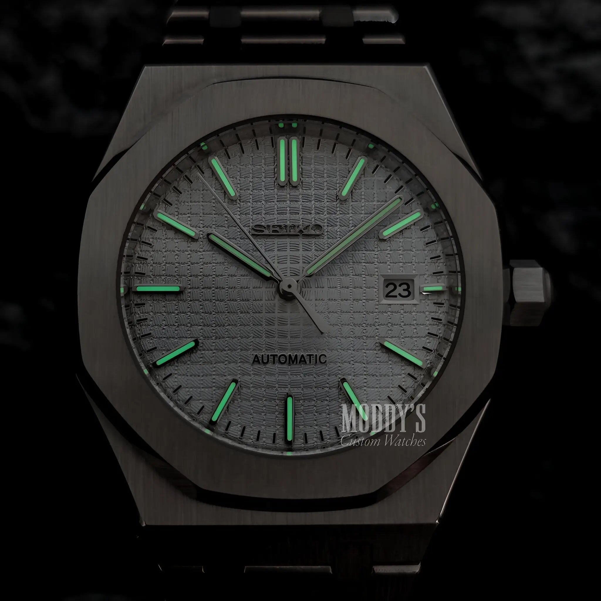 Royal Seikoak White with Seiko NH35 automatic, dark gray textured dial, green luminous hands, water resistance