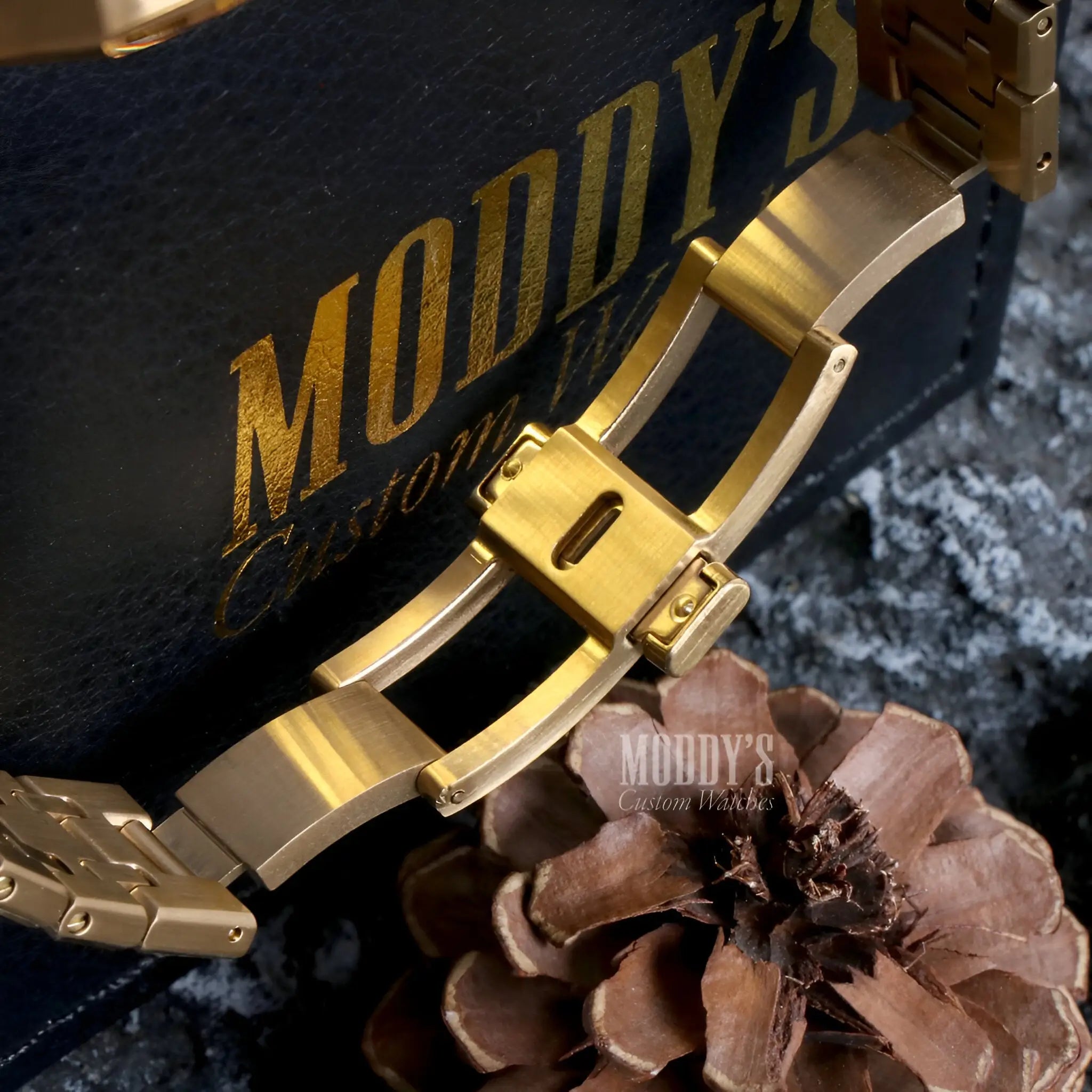 Royal Oak mod Seiko NH35 automatic watch with gold and silver two-tone band