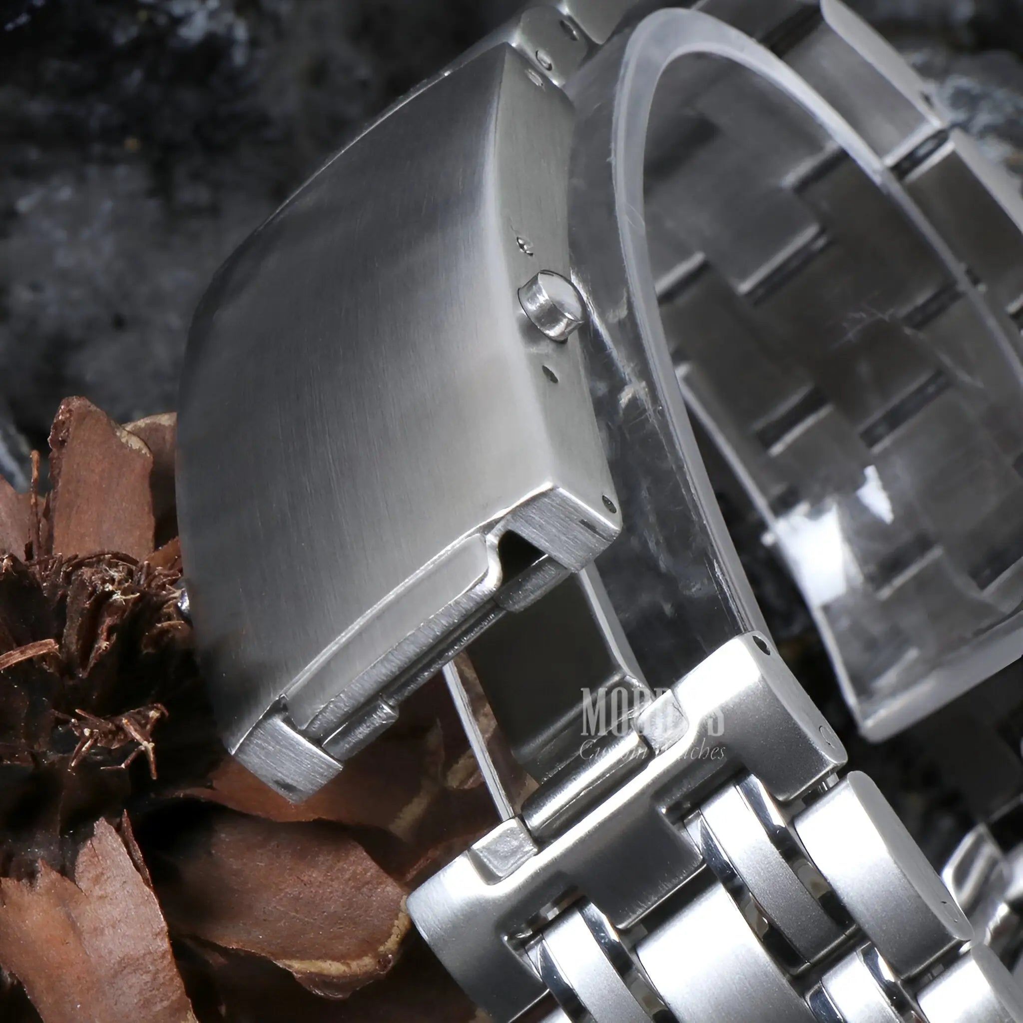 Prestigious Seiko NH35 stainless steel watch with silver bracelet and black dial