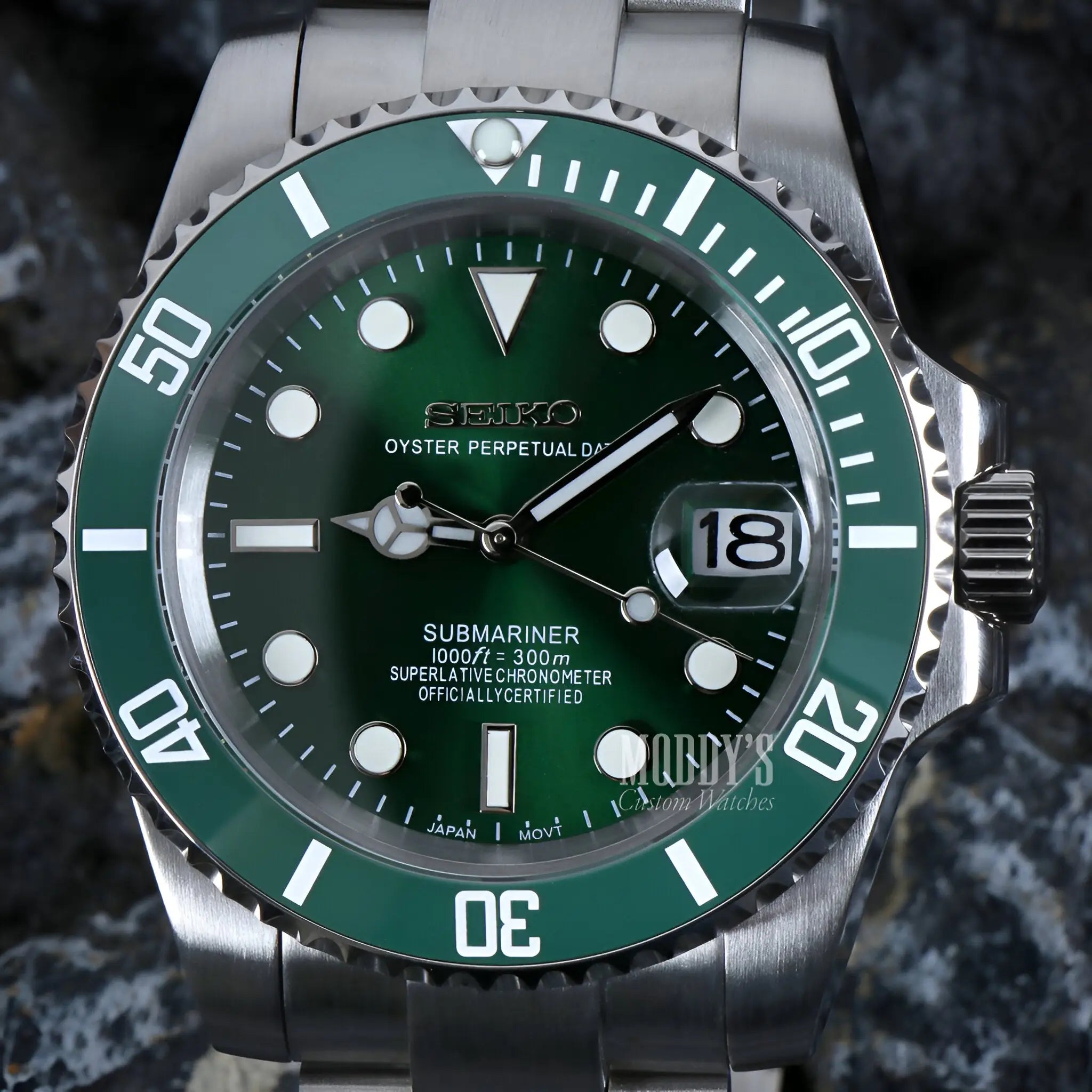 Green Seiko Mod Submariner Hulk with NH35 automatic diver watch