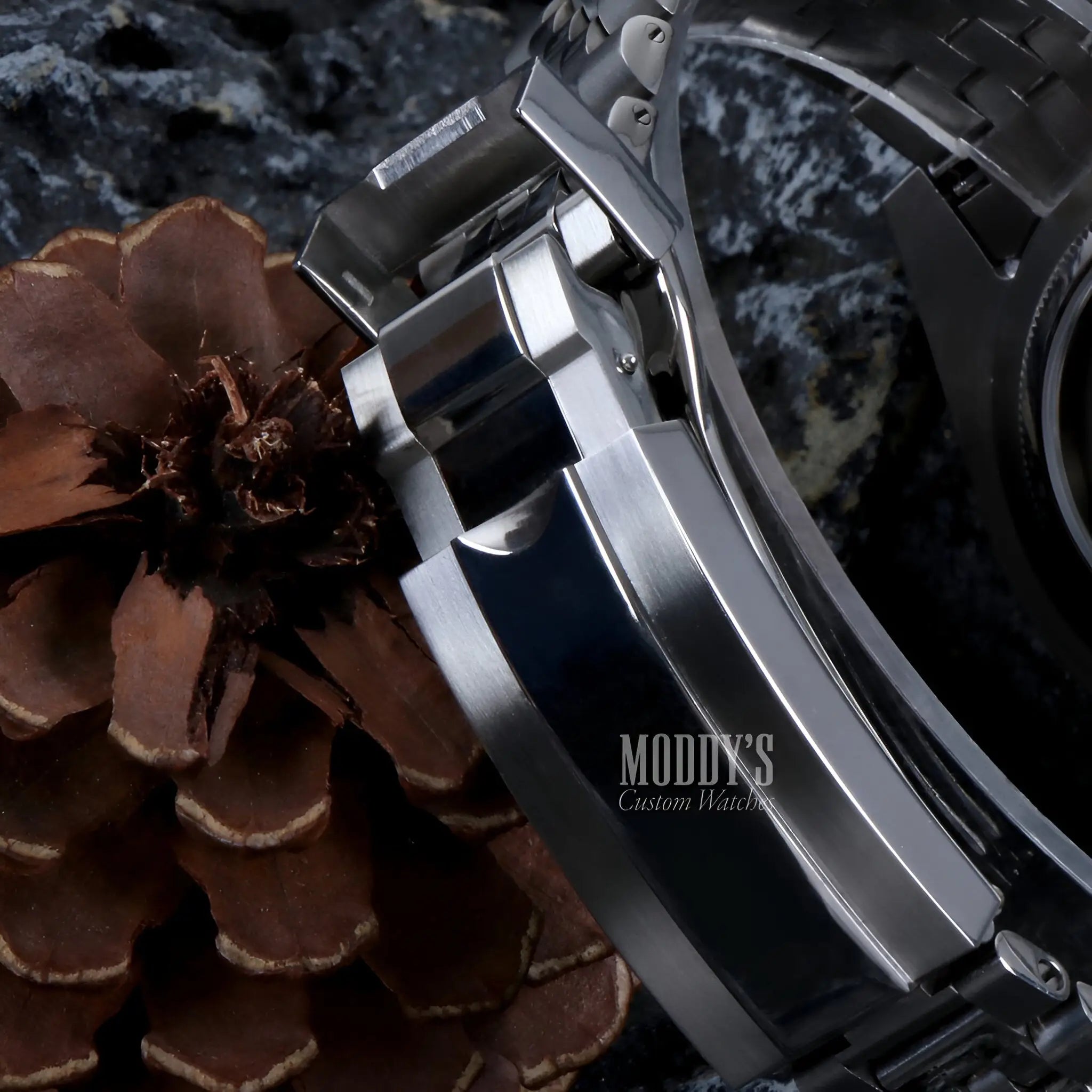 Seiko mod watch with VK63 hybrid movement, silver stainless steel case