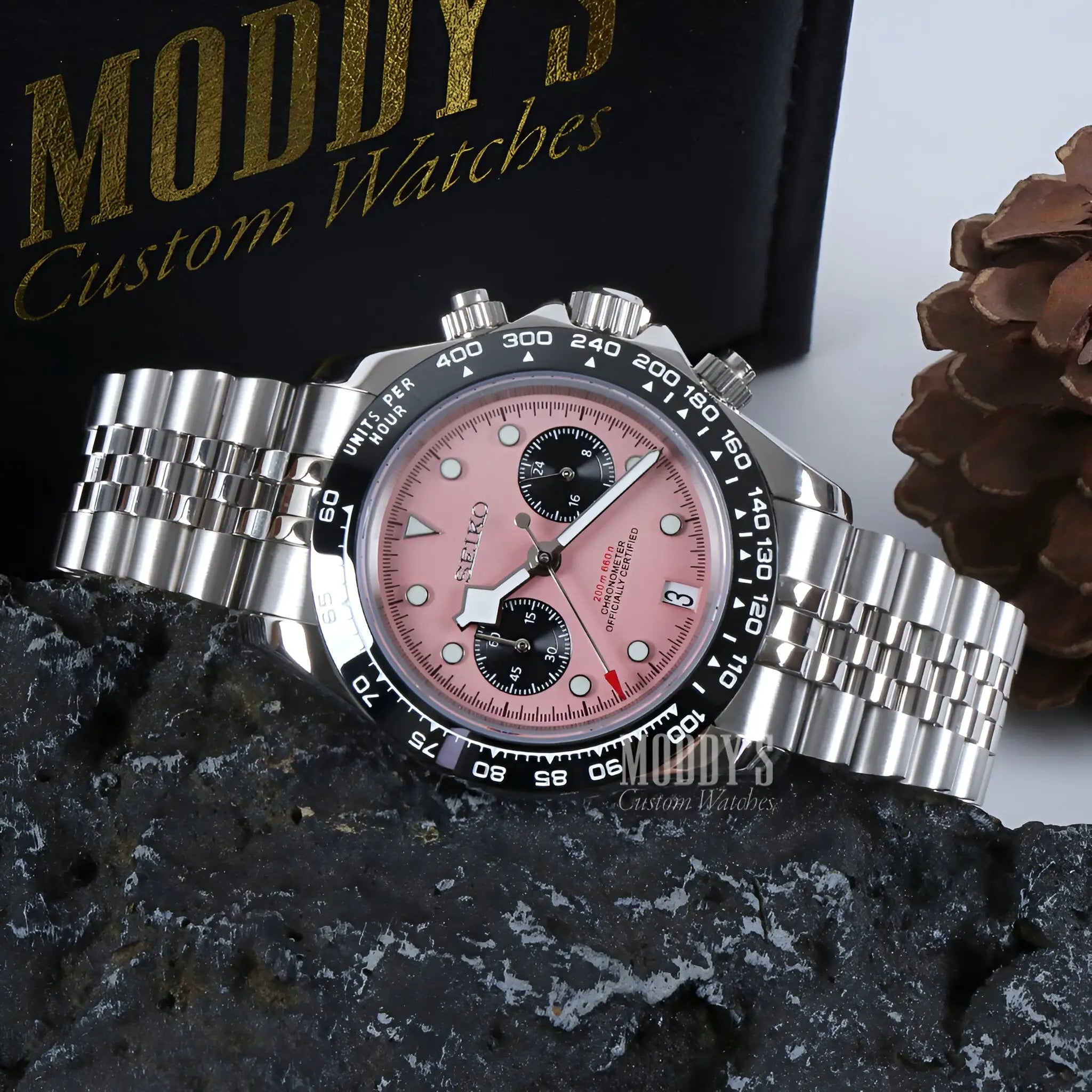 Tudeiko Chrono Pink Seiko mod watch with pink dial and VK63 hybrid movement