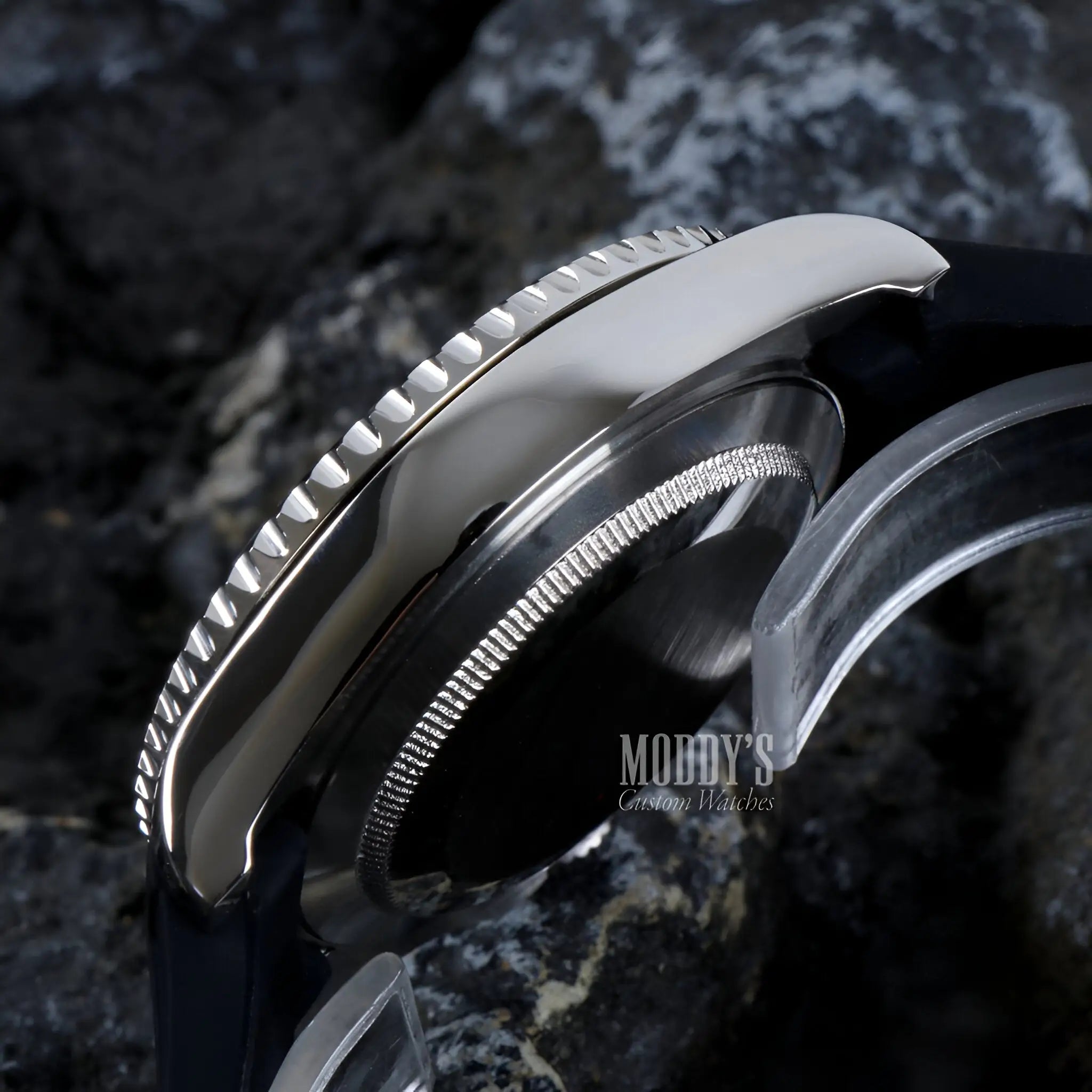 Seiko NH35 automatic Submariner watch with black dial