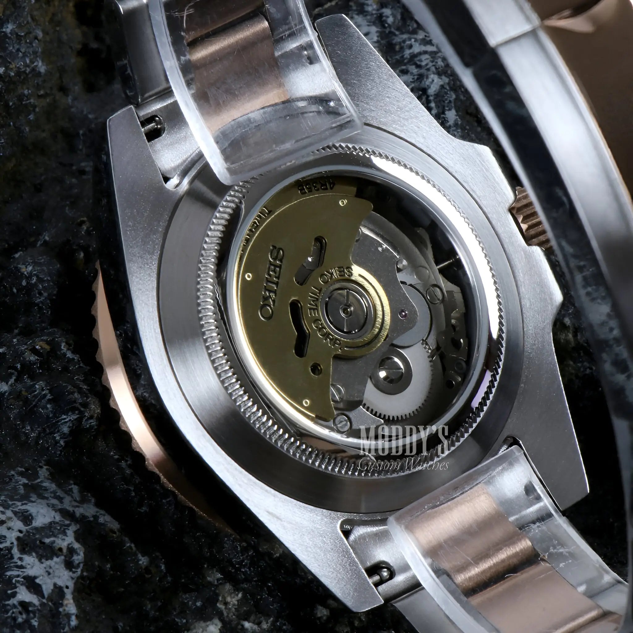 Seikomariner Rose Gold watch with 316L stainless steel case and Seiko NH35 automatic movement