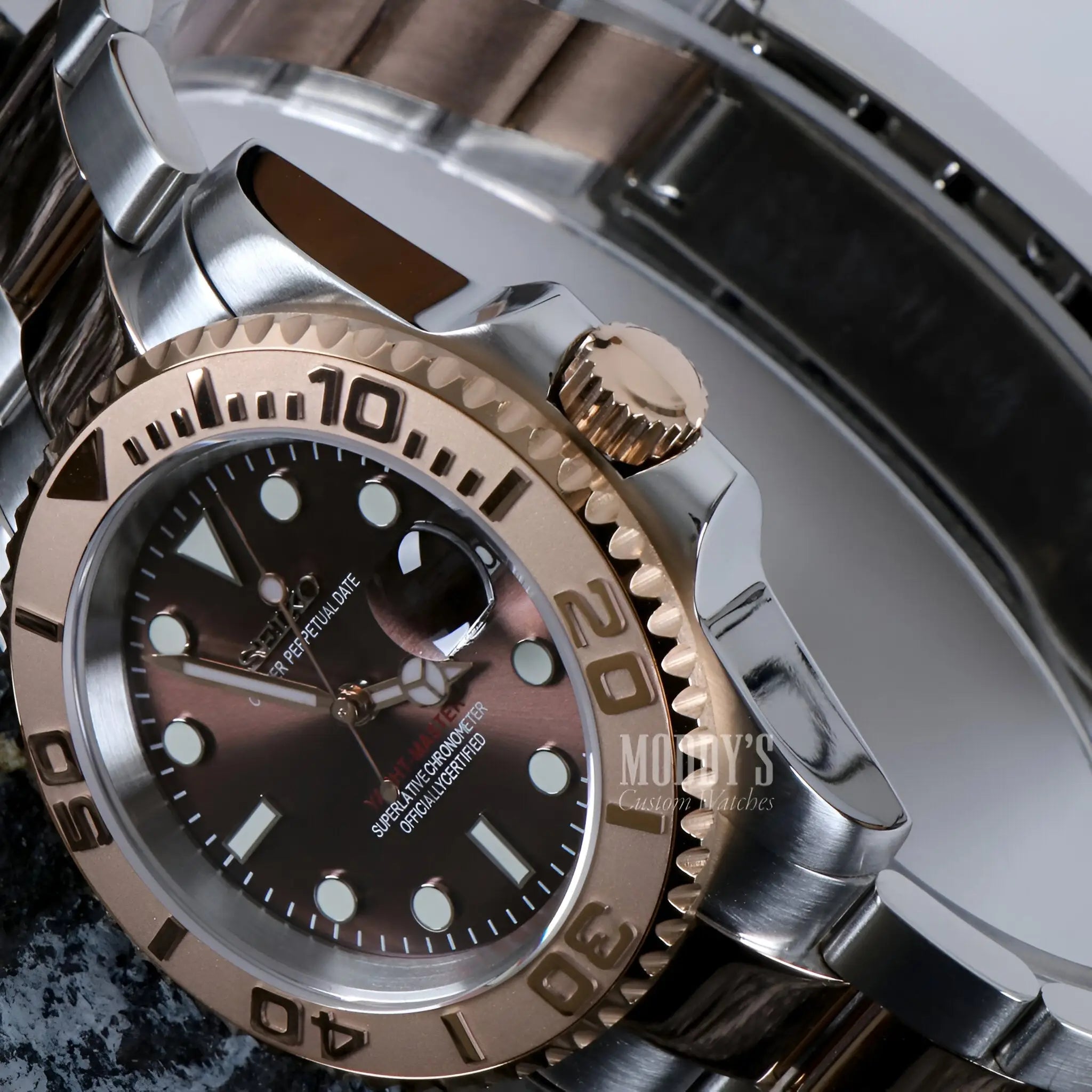 Seiko NH35 automatic Submariner with 316L stainless steel case