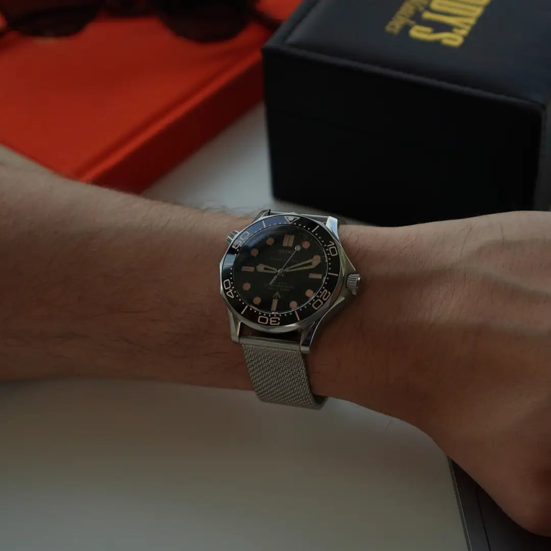 Seiko NH35 automatic stainless steel mesh watch with black dial