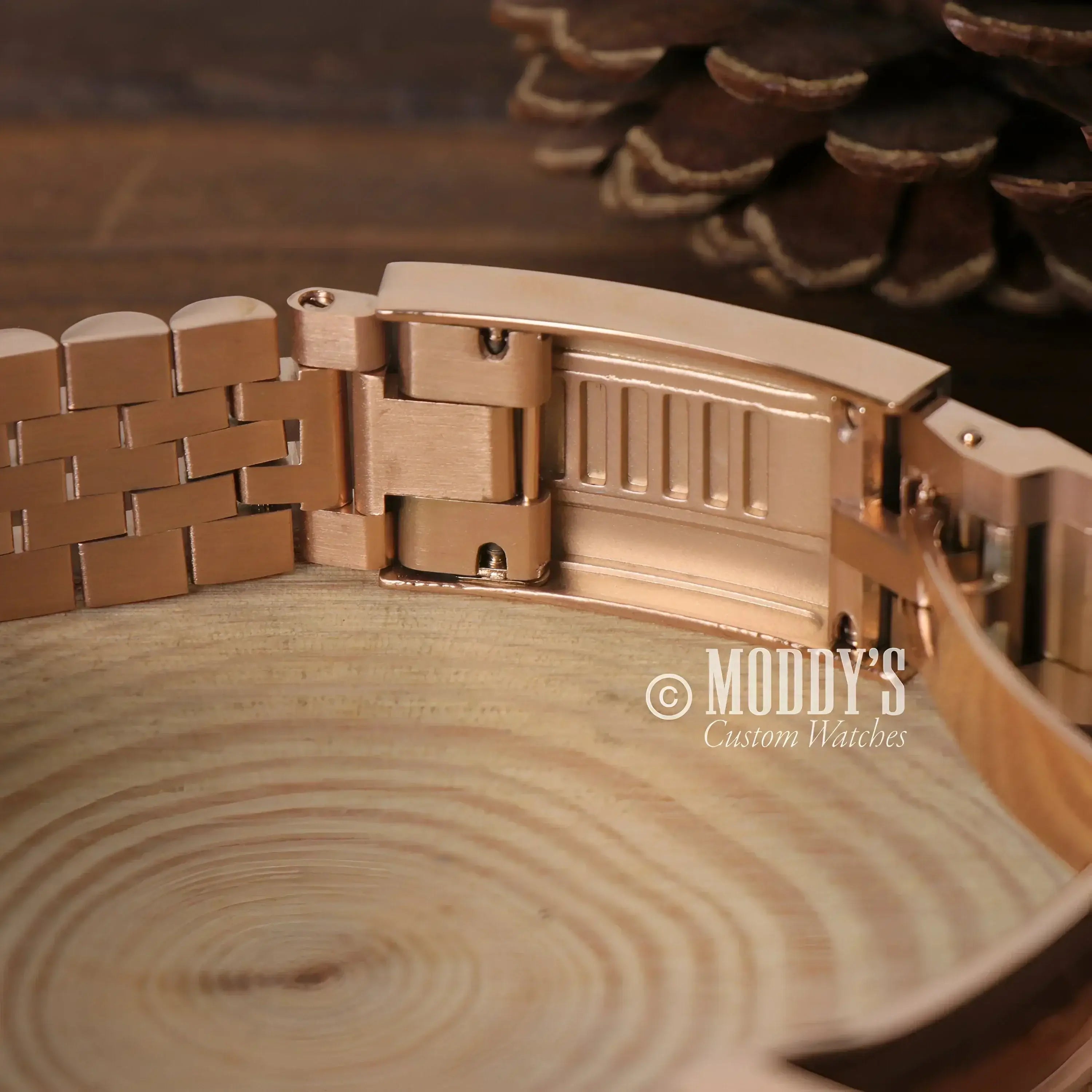 Rose gold watch band for GMTeiko Rose Gold Rootbeer with Seiko NH34 automatic movement