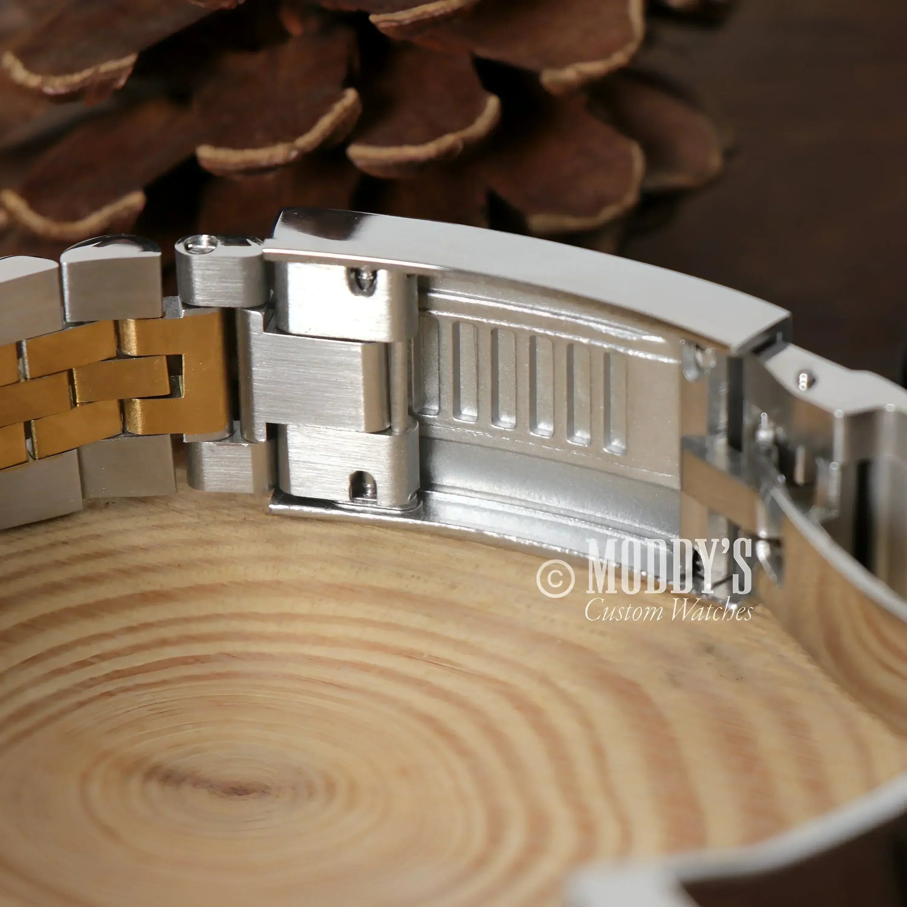 Two-tone watch band clasp for GMTeiko Silver Gold with Seiko Mod GMT design