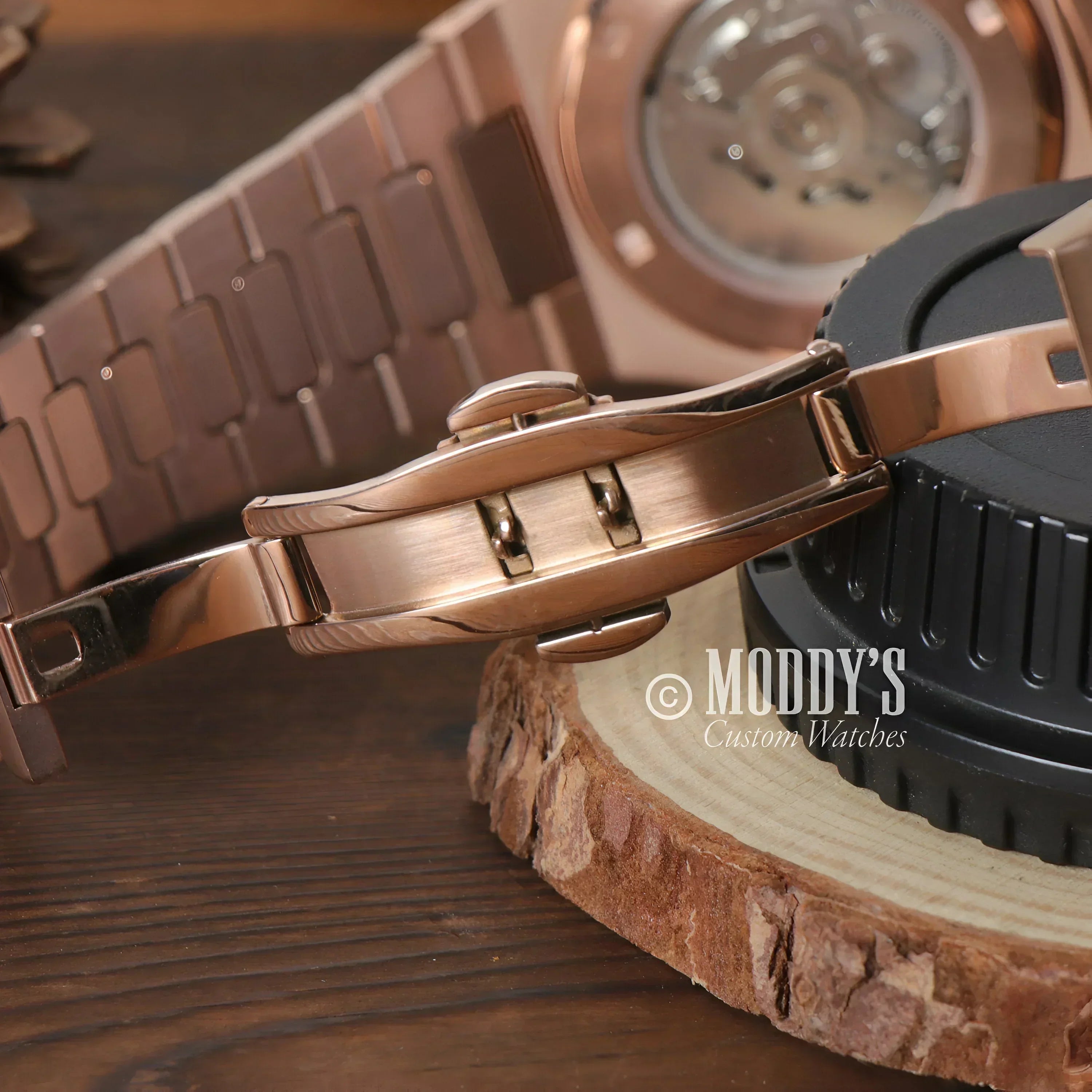 Rose gold watch clasp on Nautiko with NH35 automatic movement and 904L stainless steel