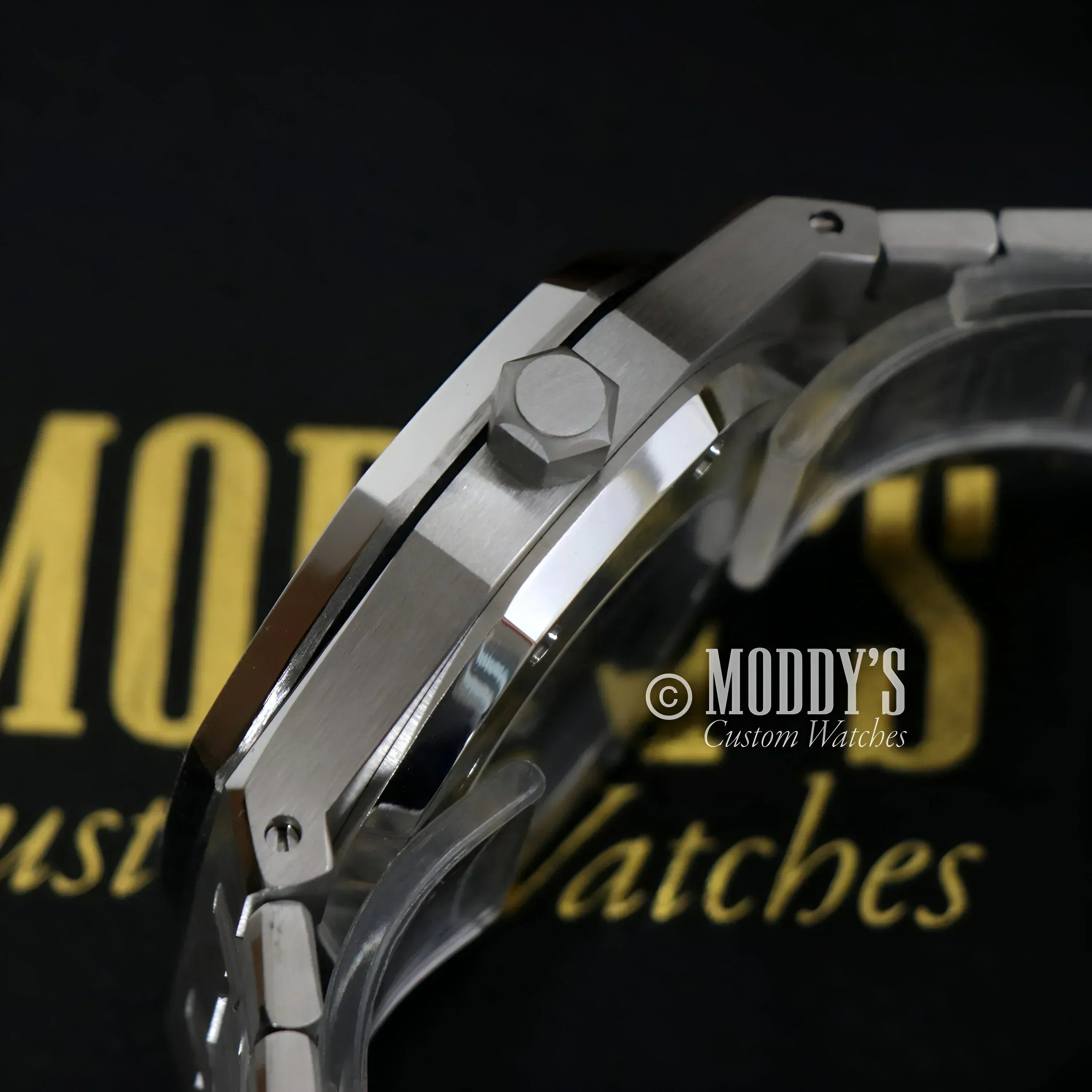 Silver wristwatch with hexagonal crown, Royal Seikoak with NH35 automatic movement