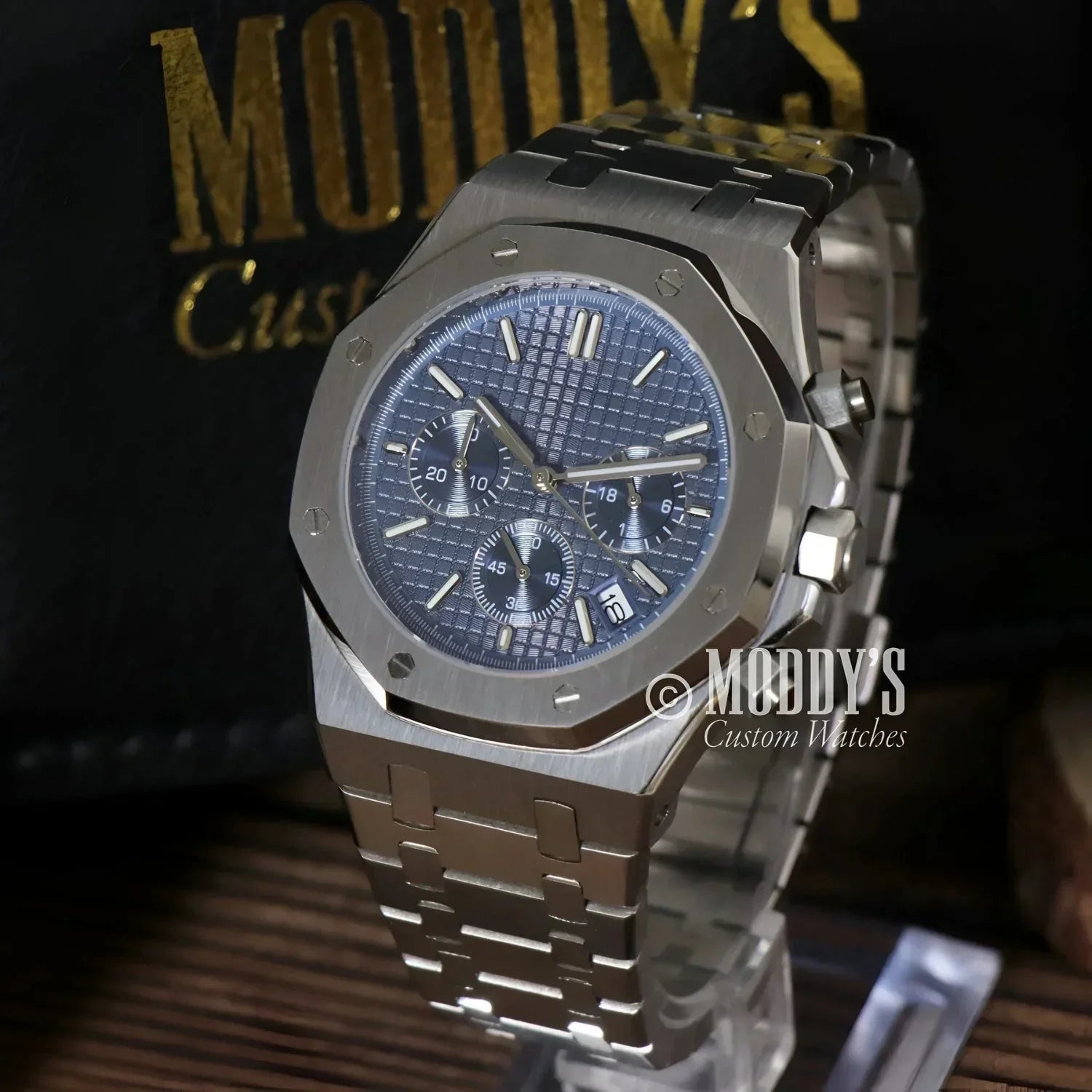 Silver-toned chronograph wristwatch Royal Seikoak with VK63 hybrid movement