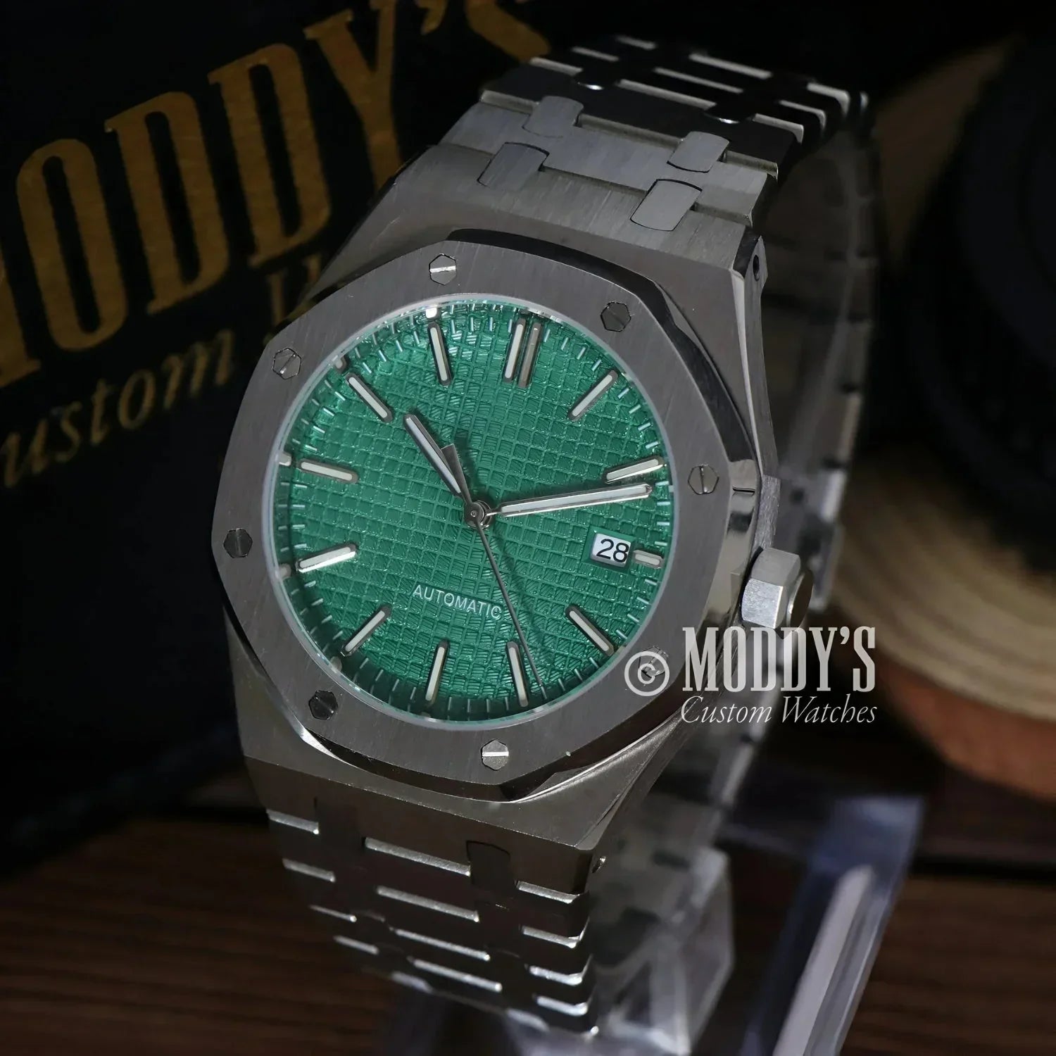 Green-faced automatic wristwatch Royal Seikoak featuring NH35 automatic movement