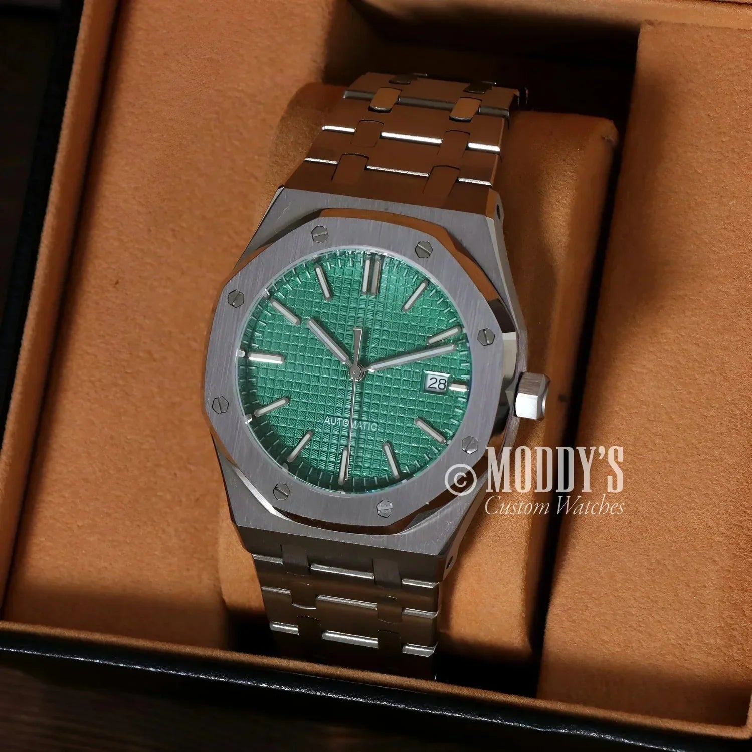 Green-faced stainless steel wristwatch Royal Seikoak with NH35 automatic movement