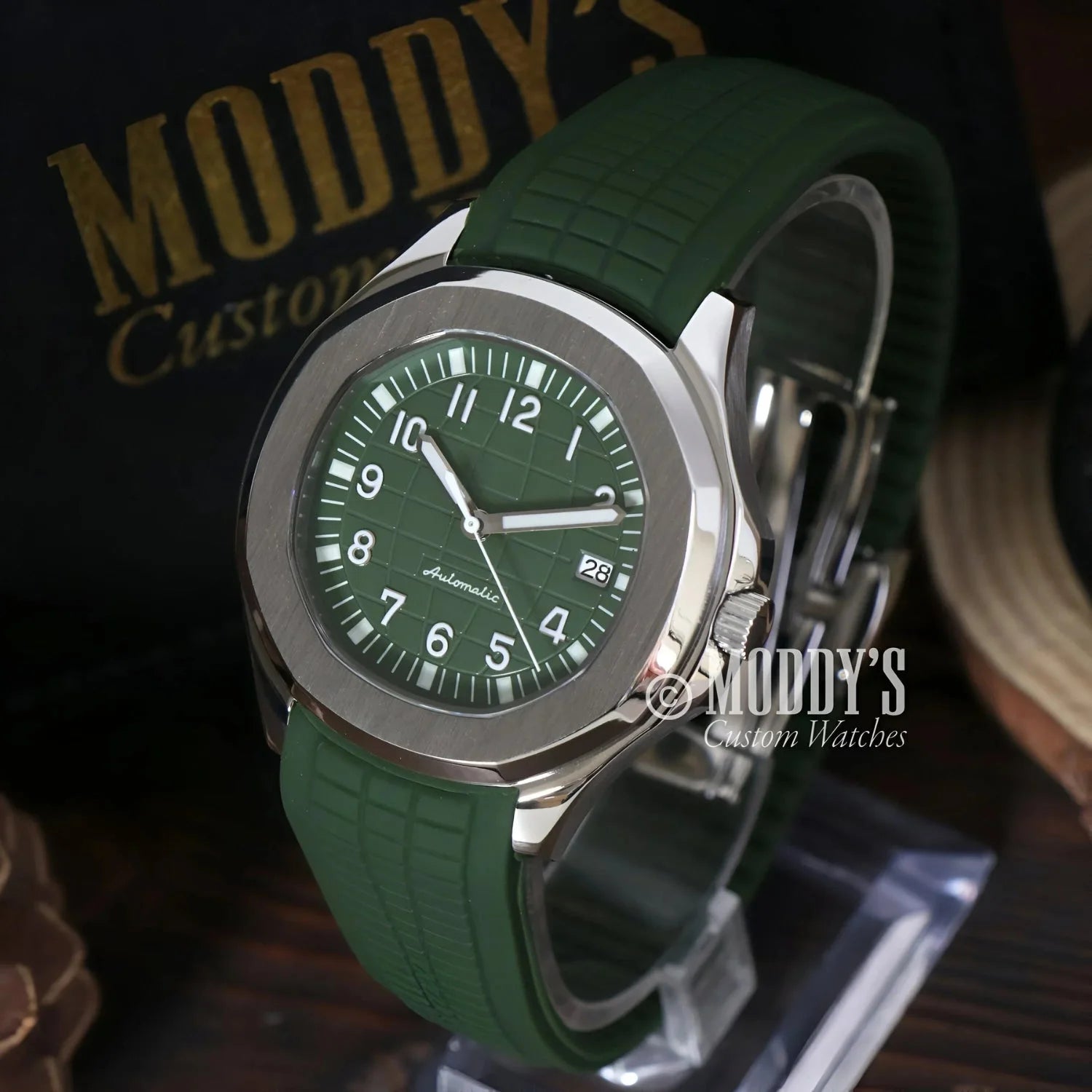 Green-faced Seikonaut watch featuring NH35 automatic movement for the Seiko mod Aquanaut