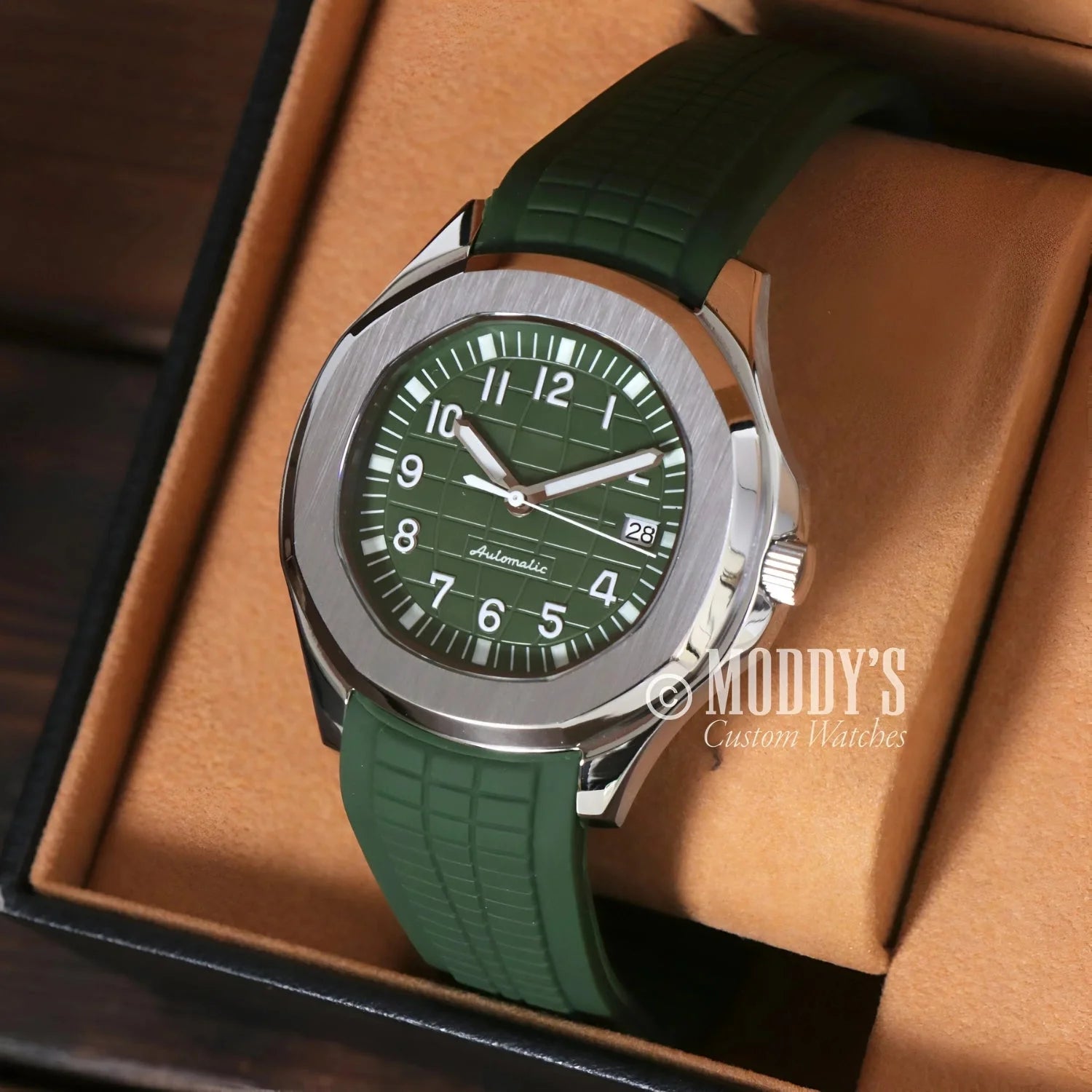 Green-faced Seikonaut automatic wristwatch featuring Seiko NH35 automatic movement