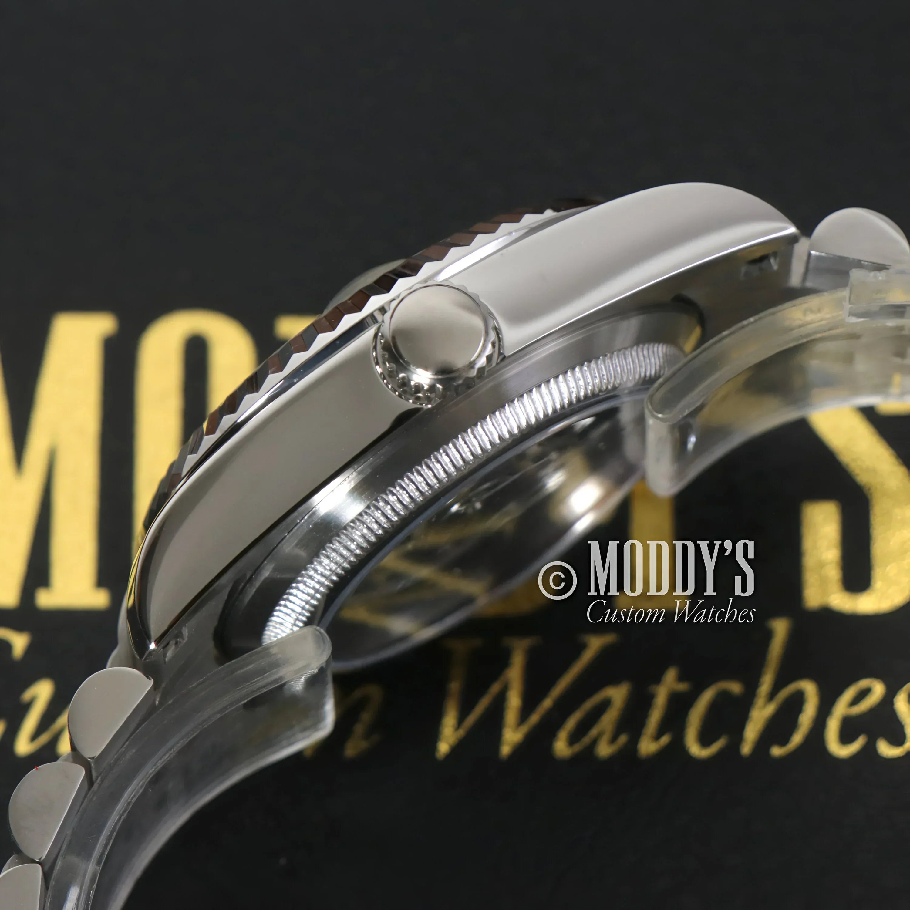Silver Seikojust Black Arabic wristwatch with fluted bezel and NH35 automatic movement