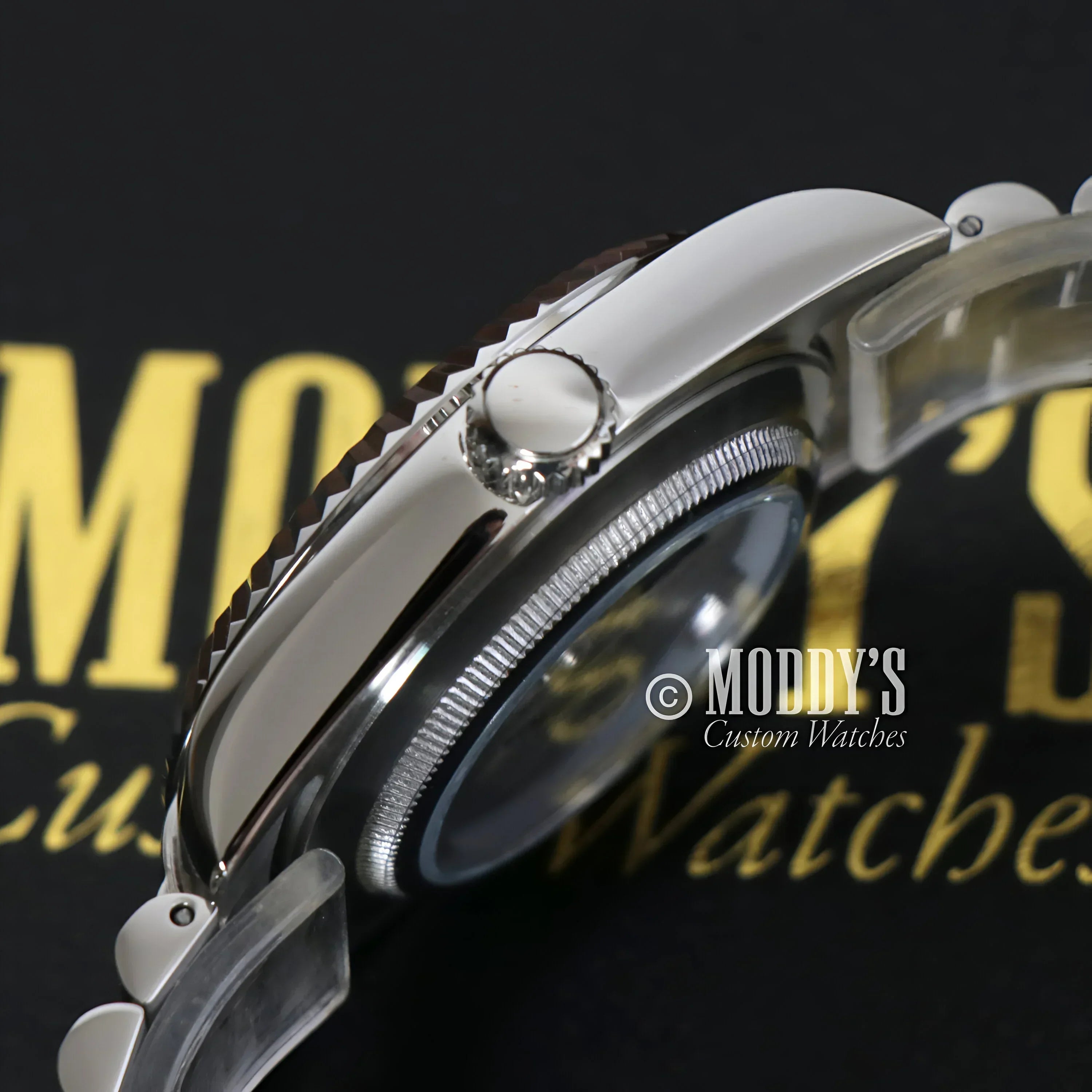 Silver wristwatch Seikojust Daydate Mint Green with 904L stainless steel design