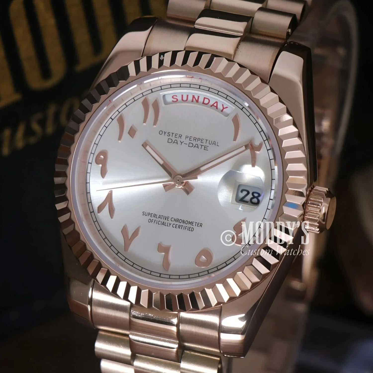 Rose gold wristwatch with Arabic numerals, Seikojust Daydate Rose Gold in 904L stainless steel